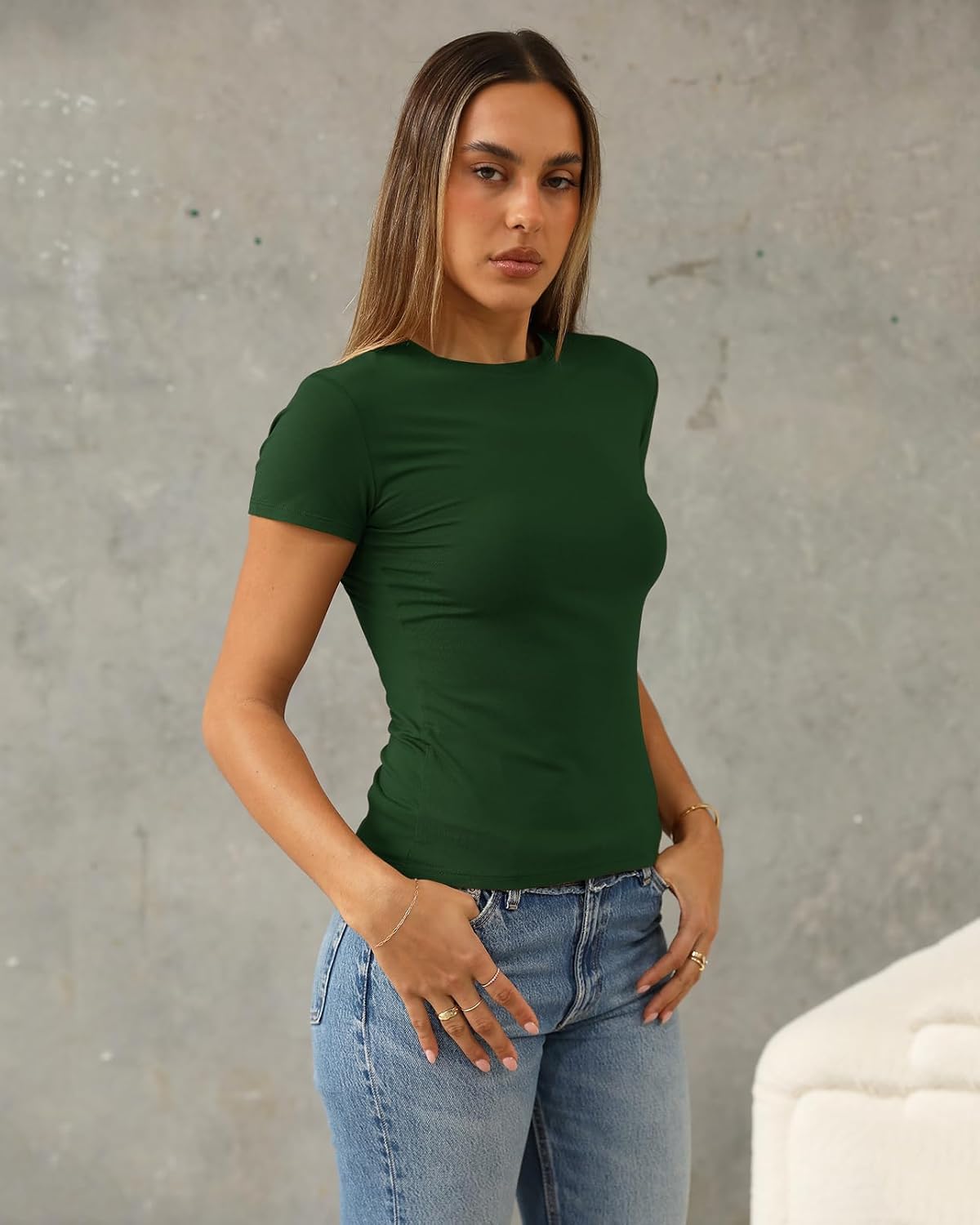 Thumbnail 2 de Abardsion Women's Casual Basic Slim Fit Crop Tops — Short Sleeve Crew Neck Tee (Summer 2026)