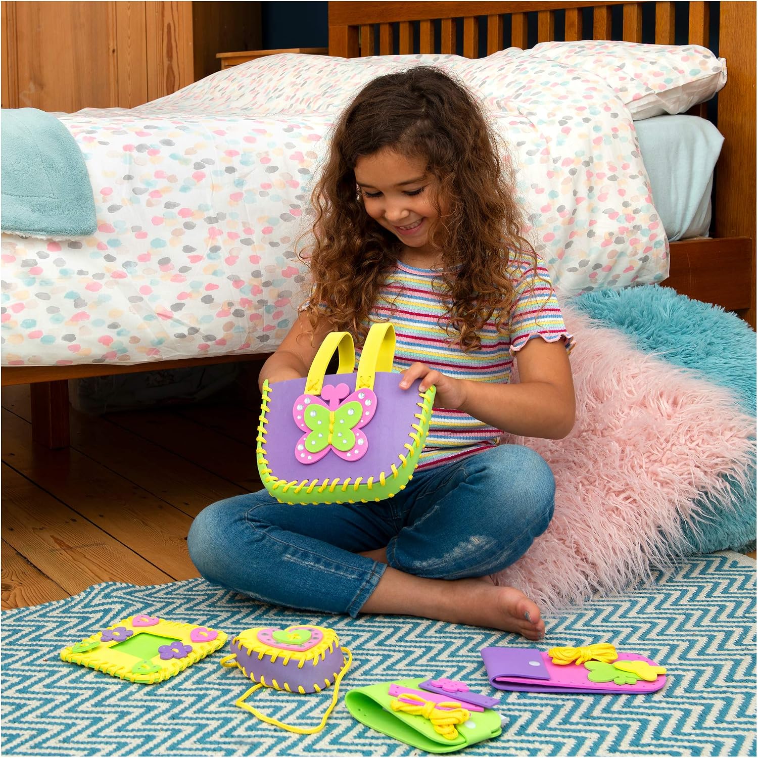 Thumbnail 2 de Galt First Sewing Kit – Fun Arts and Crafts Kit for Kids (Age 5+)
