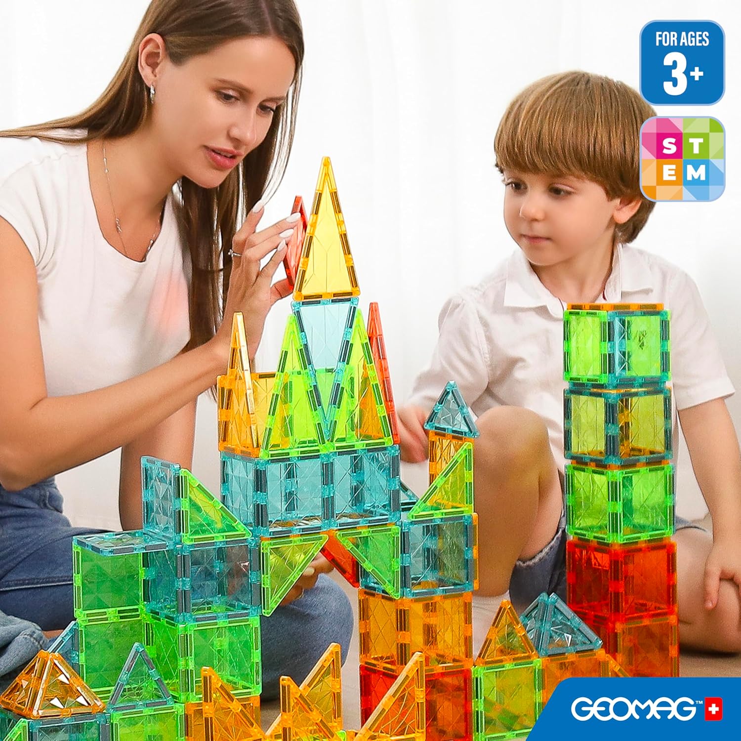 Detalle de Geomag Magnetic Tiles Gems 100 magnetiska byggplattor i fyra former
