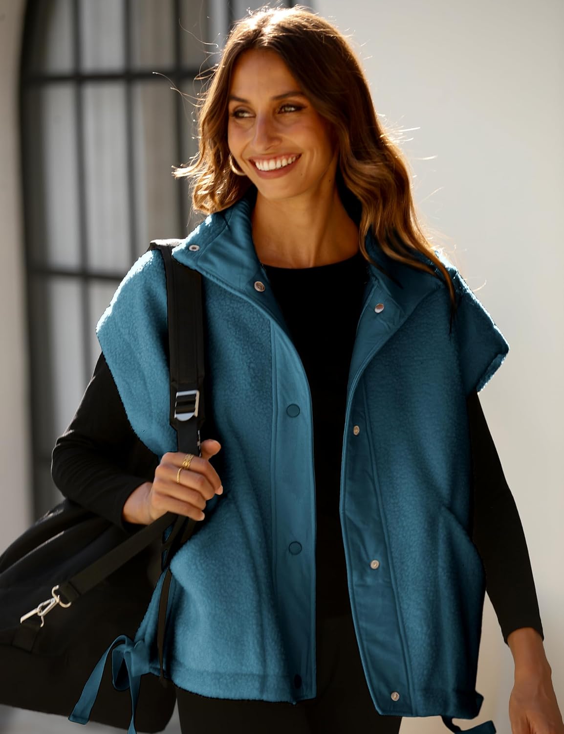 Thumbnail 2 de OPCAKM Women's Sherpa Fleece Vest with Button Front, Pockets and Drawstring Hem
