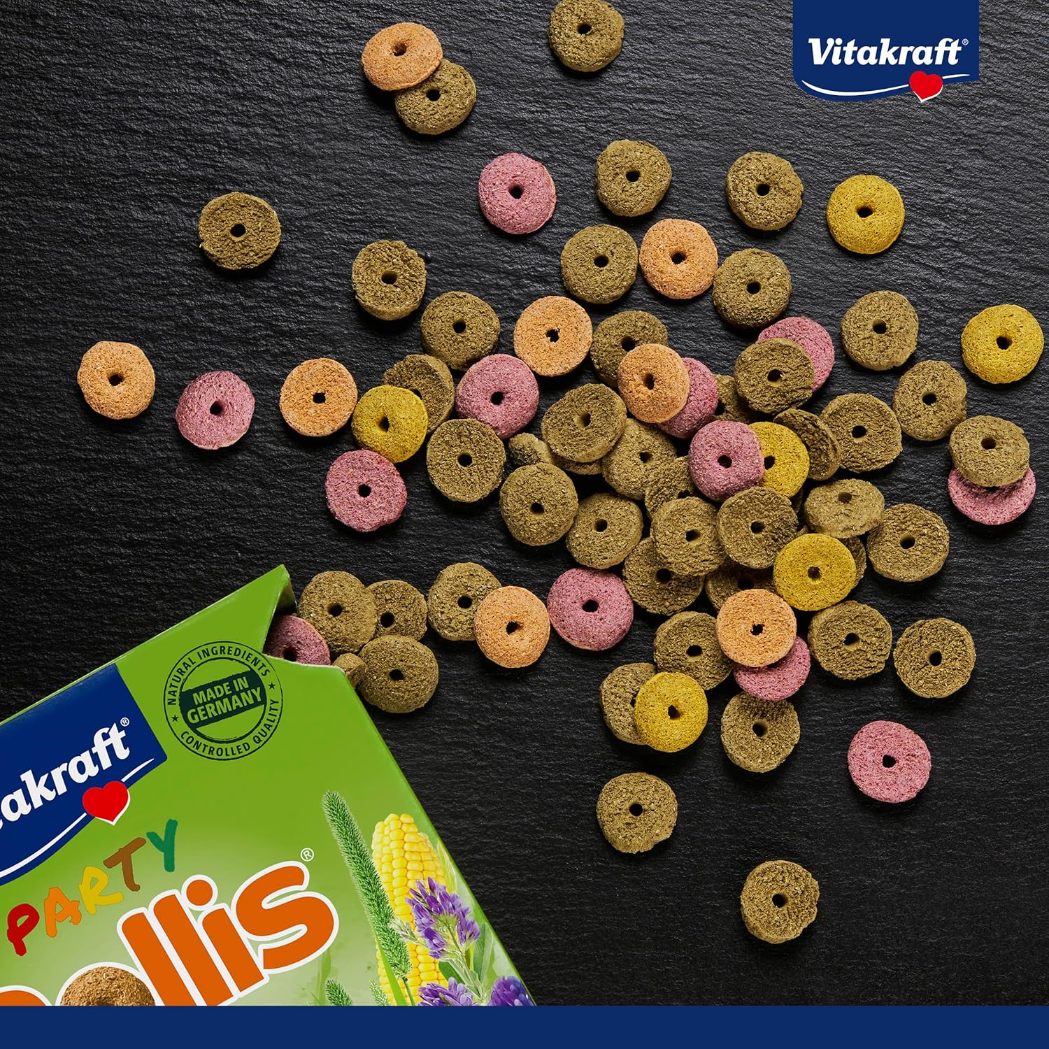 Detalle 2 de Vitakraft Rollis: anelli croccanti per roditori — snack equilibrato con erba medica (7x500 g)