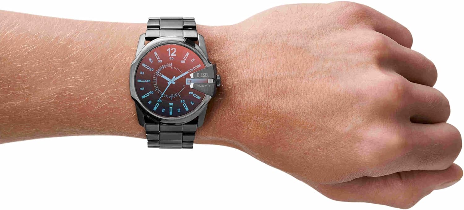 Detalle de Diesel Master Chief Dreizeiger Herrenuhr mit Lederarmband (46 mm) – Quarz, Chronographenanzeige