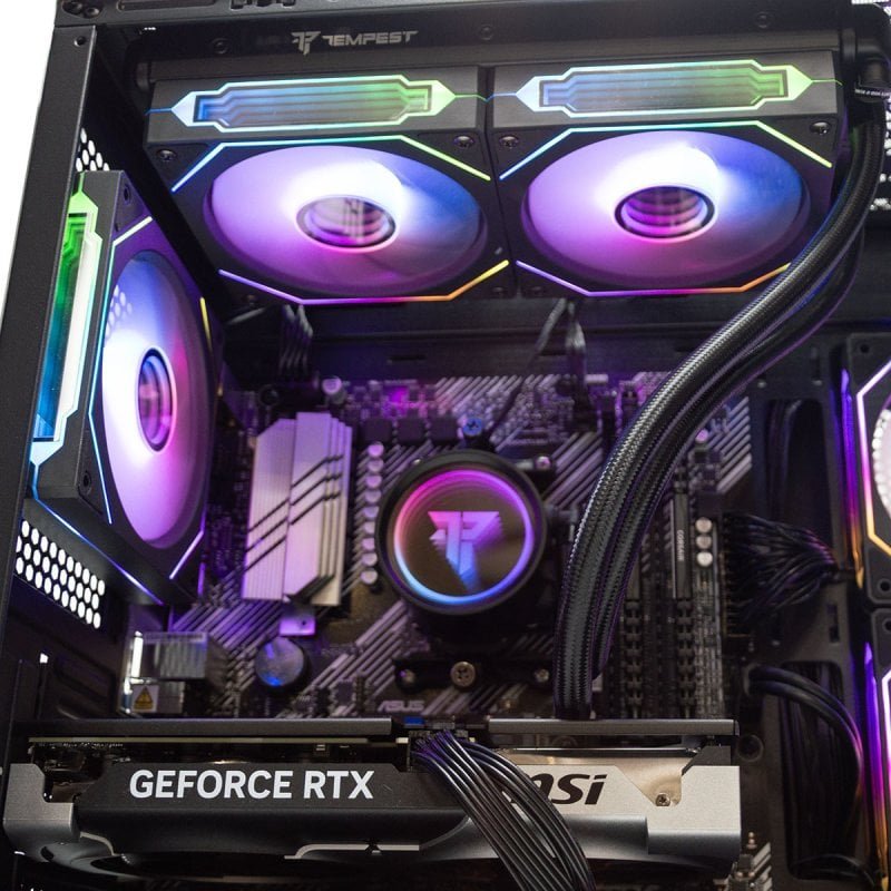 Detalle 1 de PcCom Ready: Ryzen 7 5800X, 32 GB RAM, 1 TB SSD y RTX 5060 Ti 16 GB V2 by Perxitaa