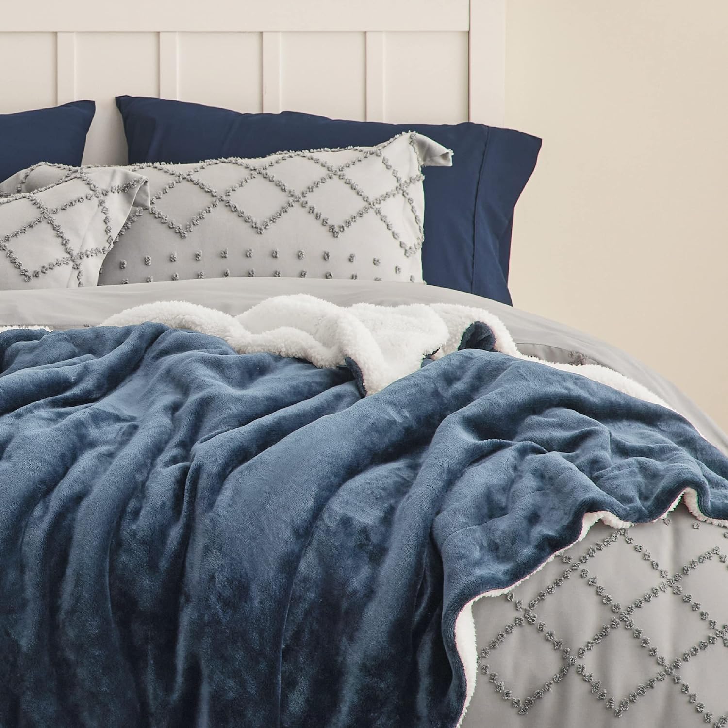 Detalle 2 de BEDSURE Kuscheldecke 150x200 cm Wohndecke 🛋