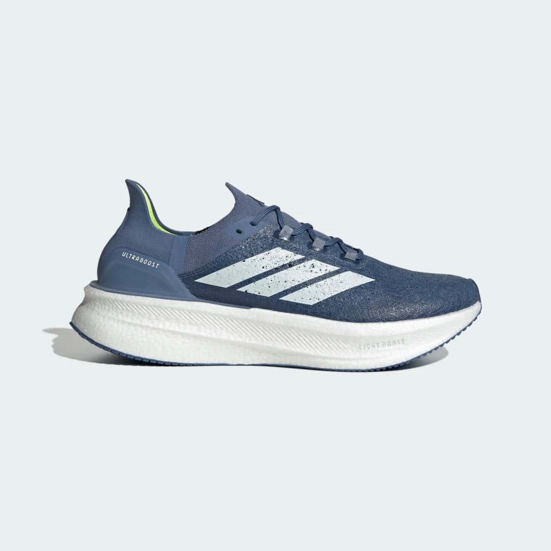 Detalle de Adidas ULTRAB00ST 5 STRUNG — Zapatillas en azul para entrenamientos y uso diario