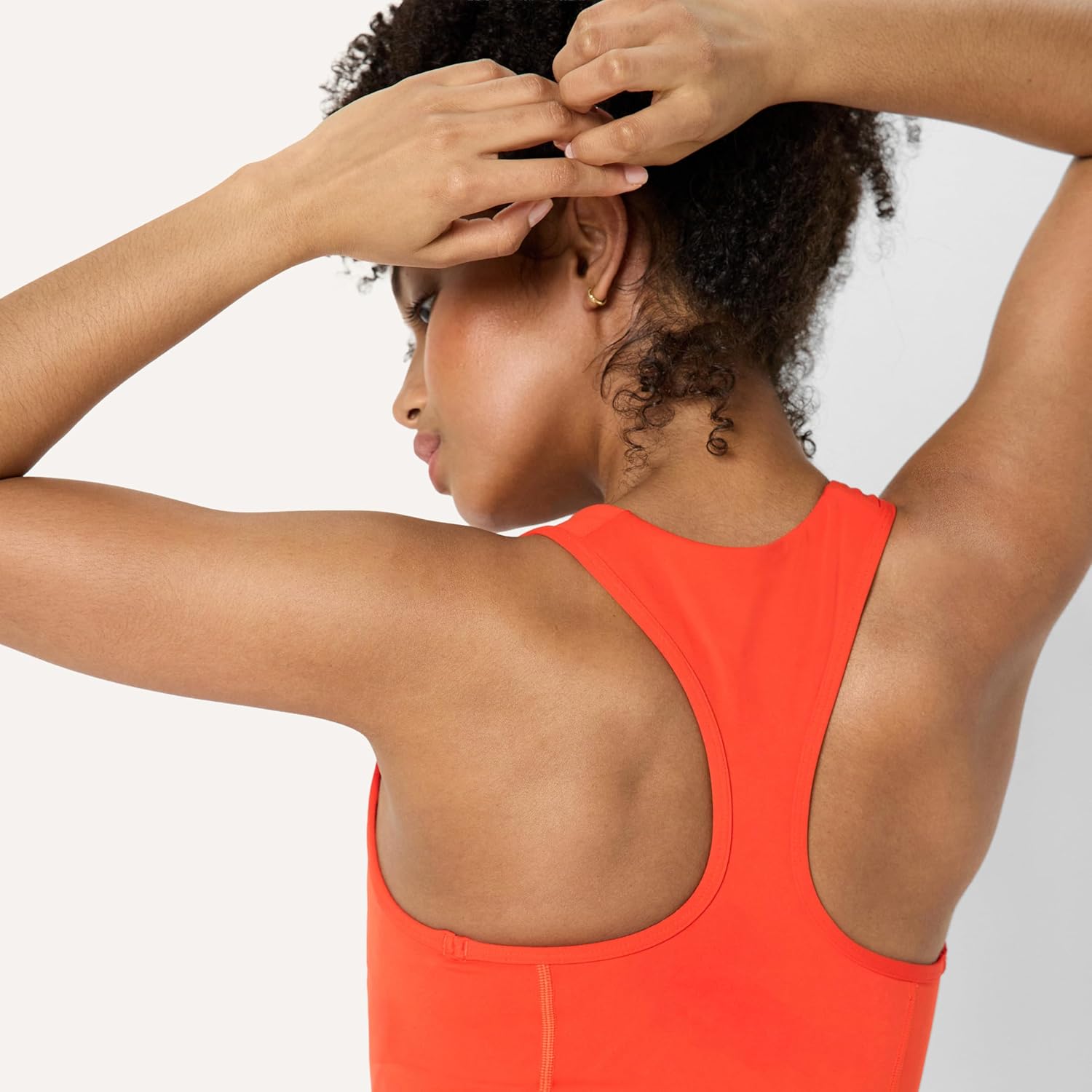 Thumbnail 3 de Amazon Essentials Women’s Active FormFlex Buttery Soft Light Support Square Neck Sports Bra (A–C)