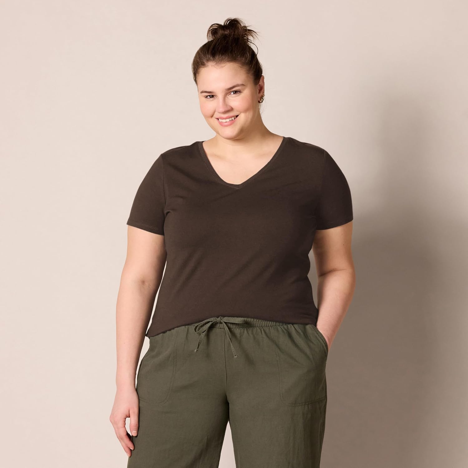 Thumbnail 5 de Amazon Essentials T-Shirt a Maniche con vestibilità Classica per Donna – Girocollo o V, confezioni multiple