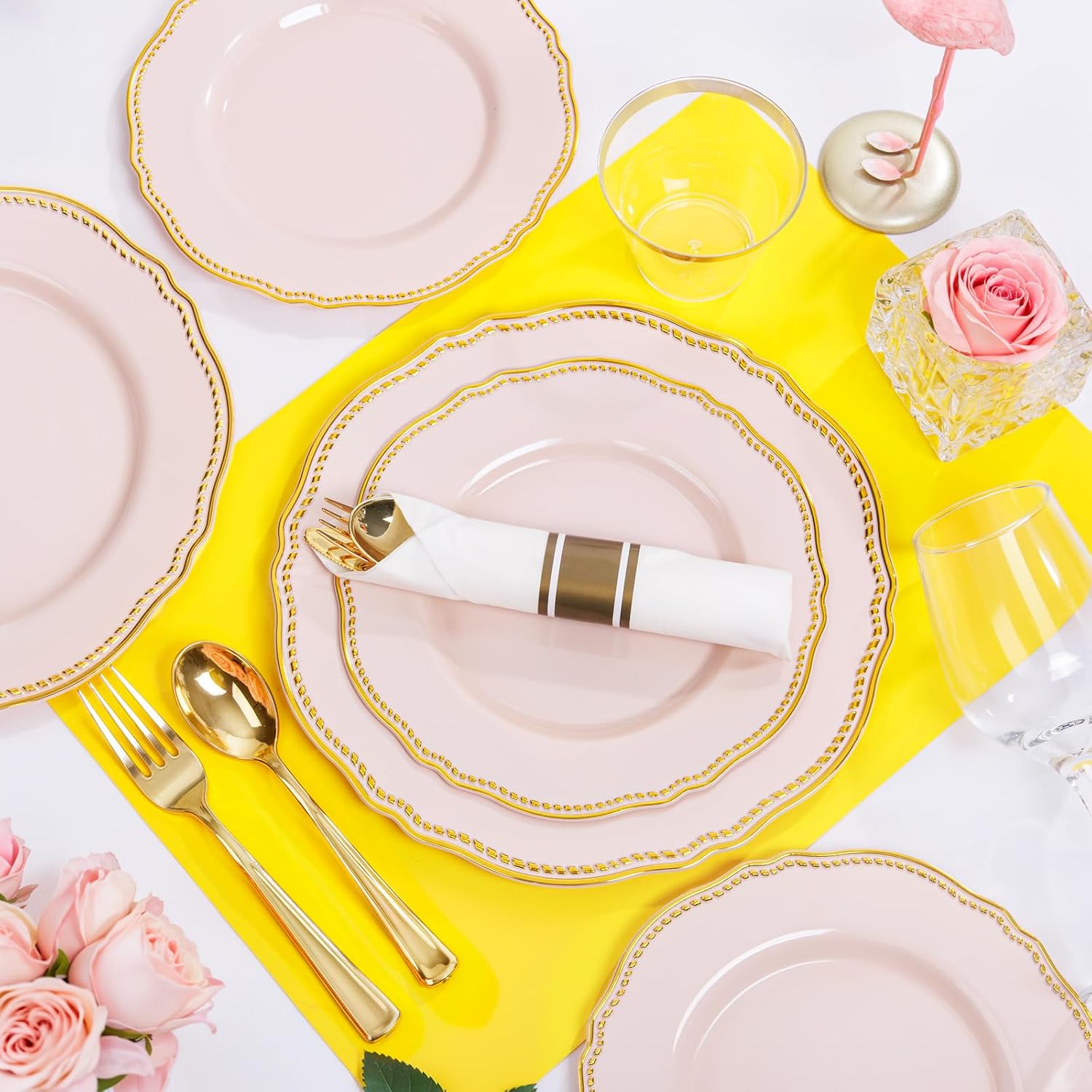 Detalle de Hioasis 350pcs Pink and Gold Plastic Plates Set – Elegant Disposable Dinnerware for 50 Guests