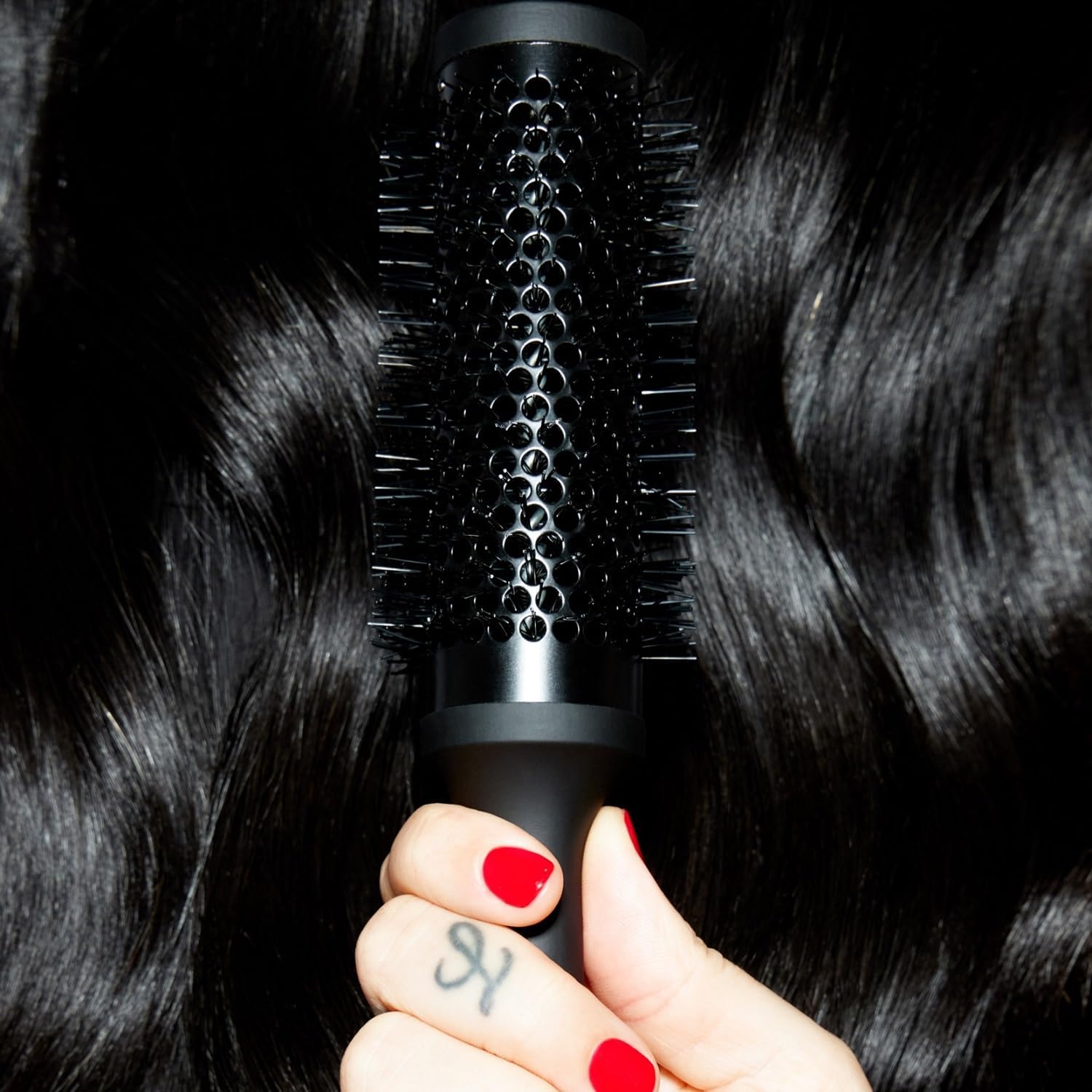 Detalle 2 de ghd The Blow Dryer Spazzola ceramica 35 mm