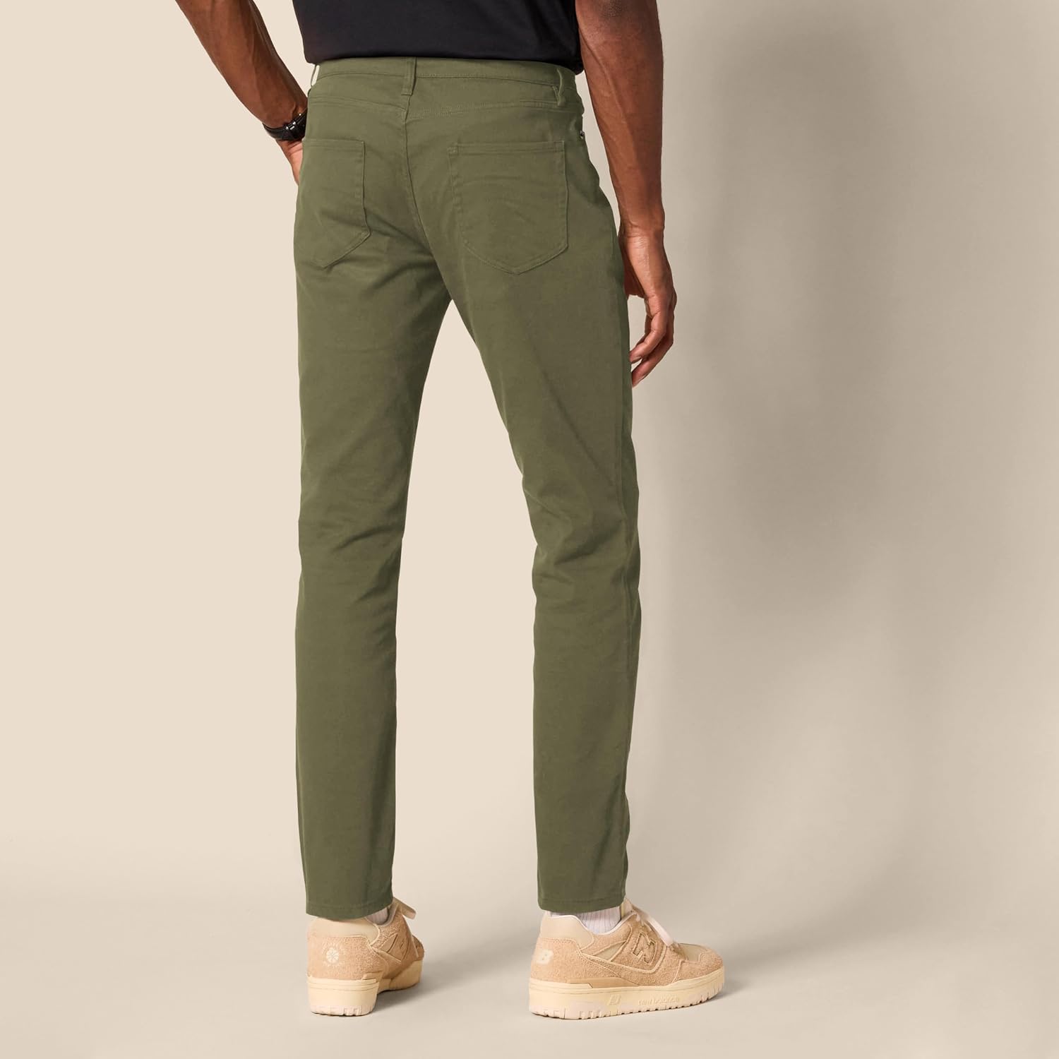 Detalle 2 de Amazon Essentials Stretch Twill Pants