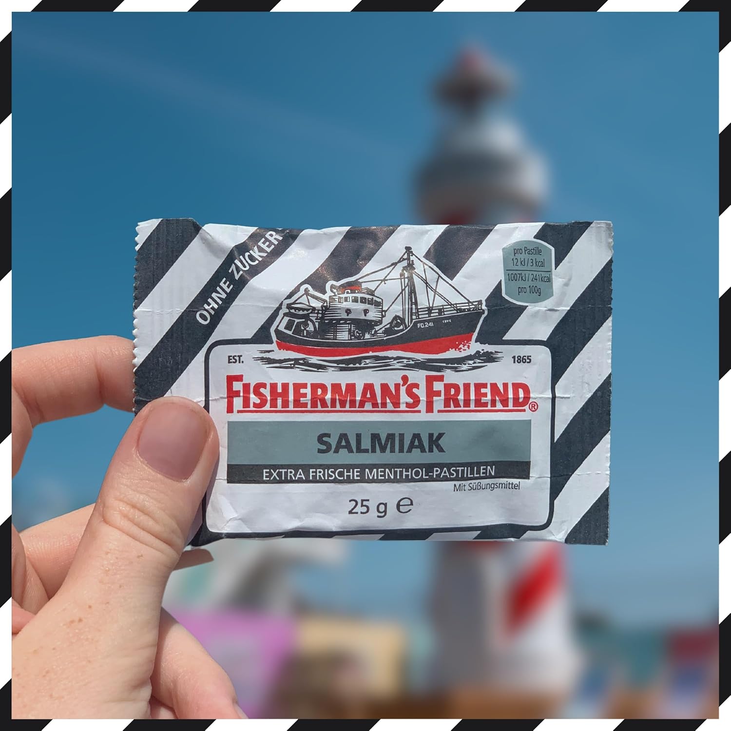 Detalle de Fisherman's Friend Salmiak 24er Vorratsbox – zuckerfrei, vegan, Salmiak & Menthol