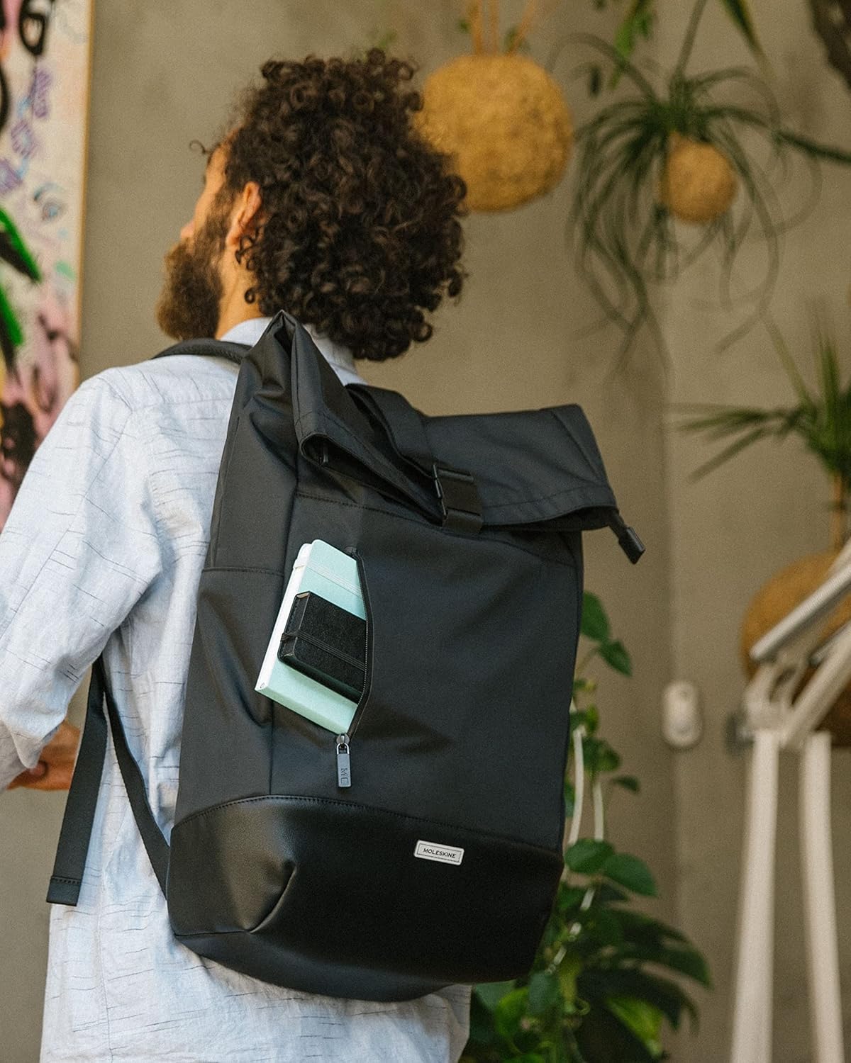 Detalle de Moleskine Sac à Dos Enroulé Collection Metro – sac à dos pour ordinateur jusqu’à 15 pouces, noir