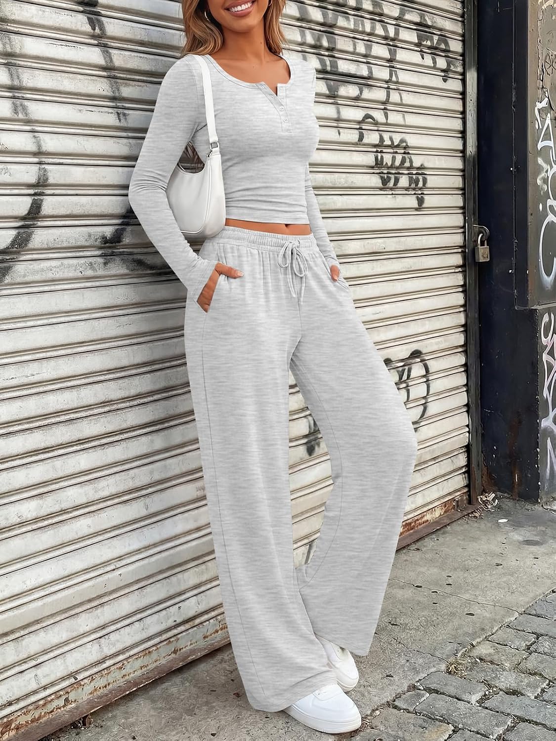 Thumbnail 4 de Trendy Queen Women's 2-Piece Lounge Set — Henley Top & Wide Leg Pants
