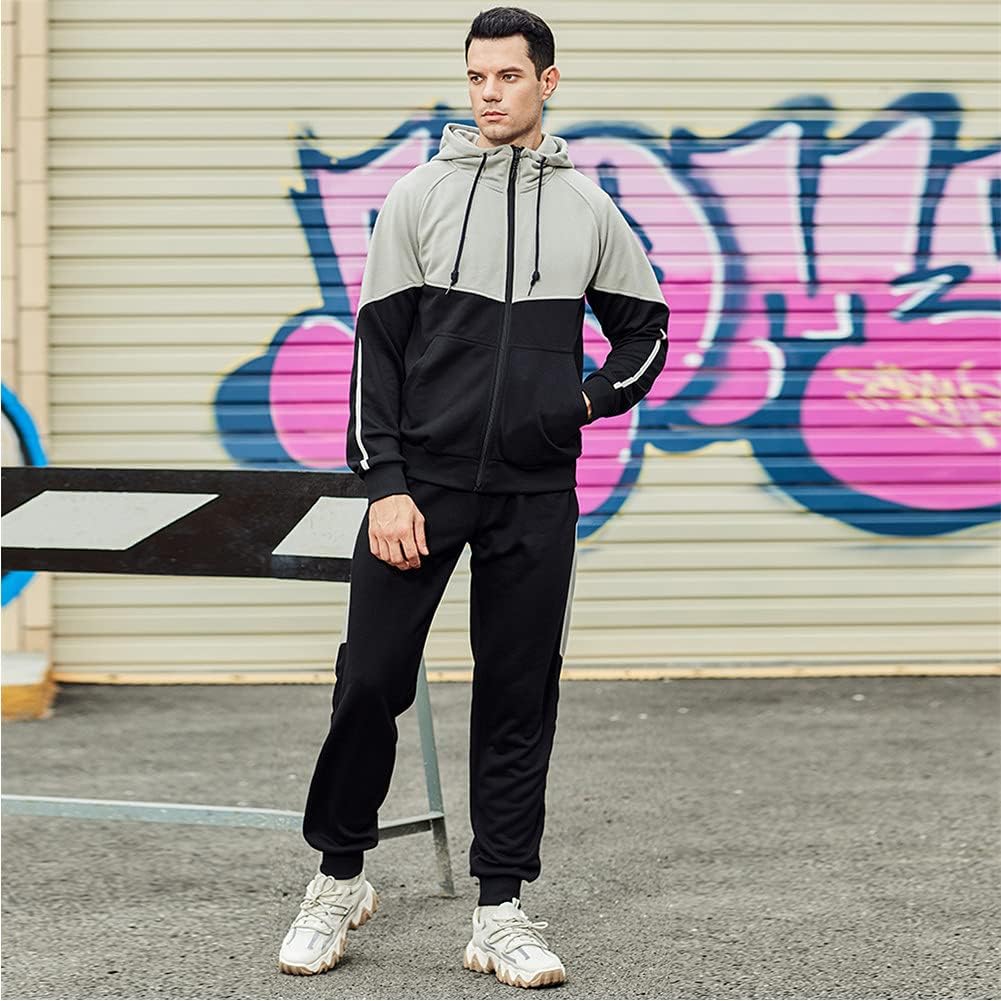 Detalle de AOTORR men’s full-zip hooded tracksuit set with pockets