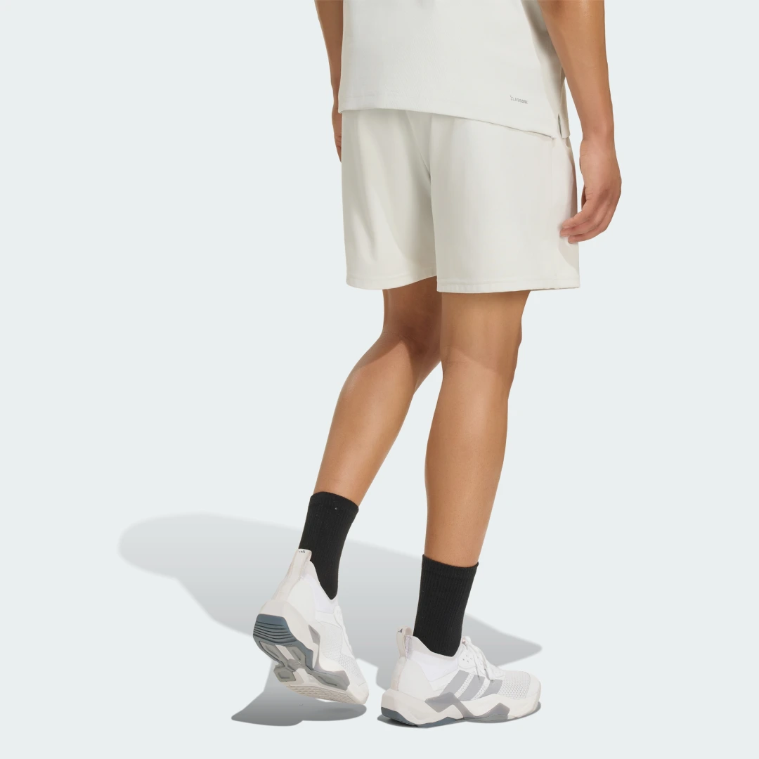 Detalle de Pantalón corto Puremotion de Adidas: práctico y cómodo para entrenos