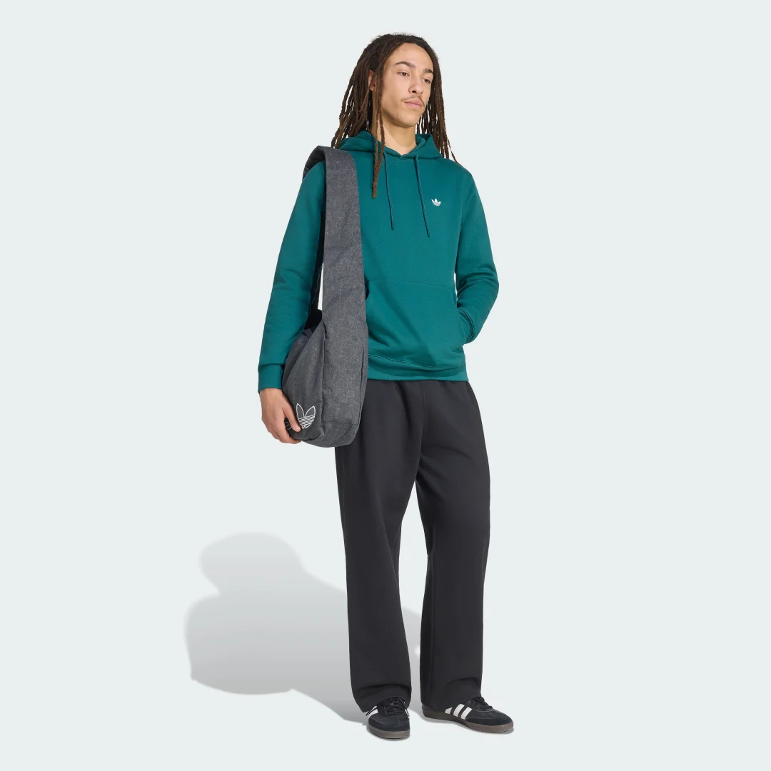Detalle de Sudadera con capucha Trefoil Essentials de Adidas – verde