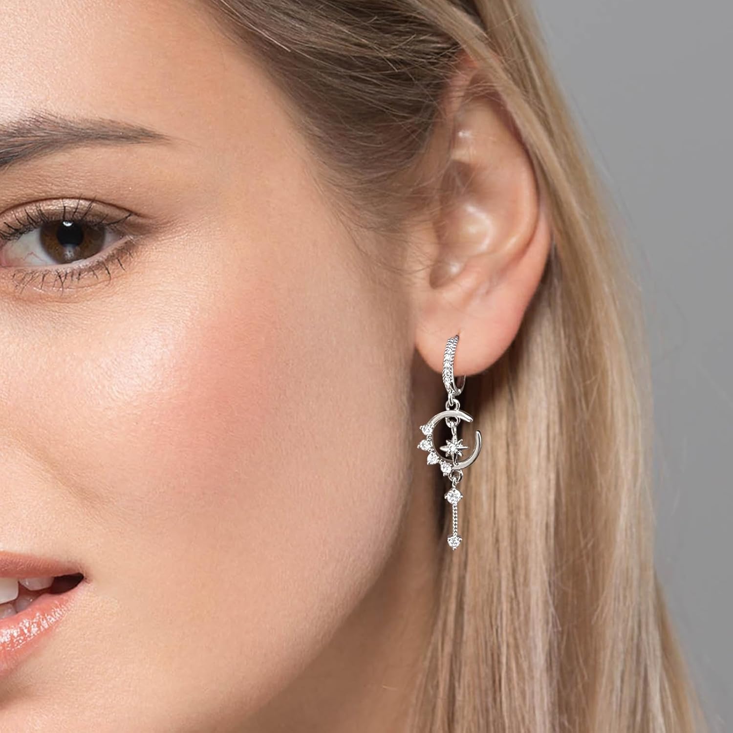 Detalle 2 de Watforsh Dangle Earrings, 4 cm