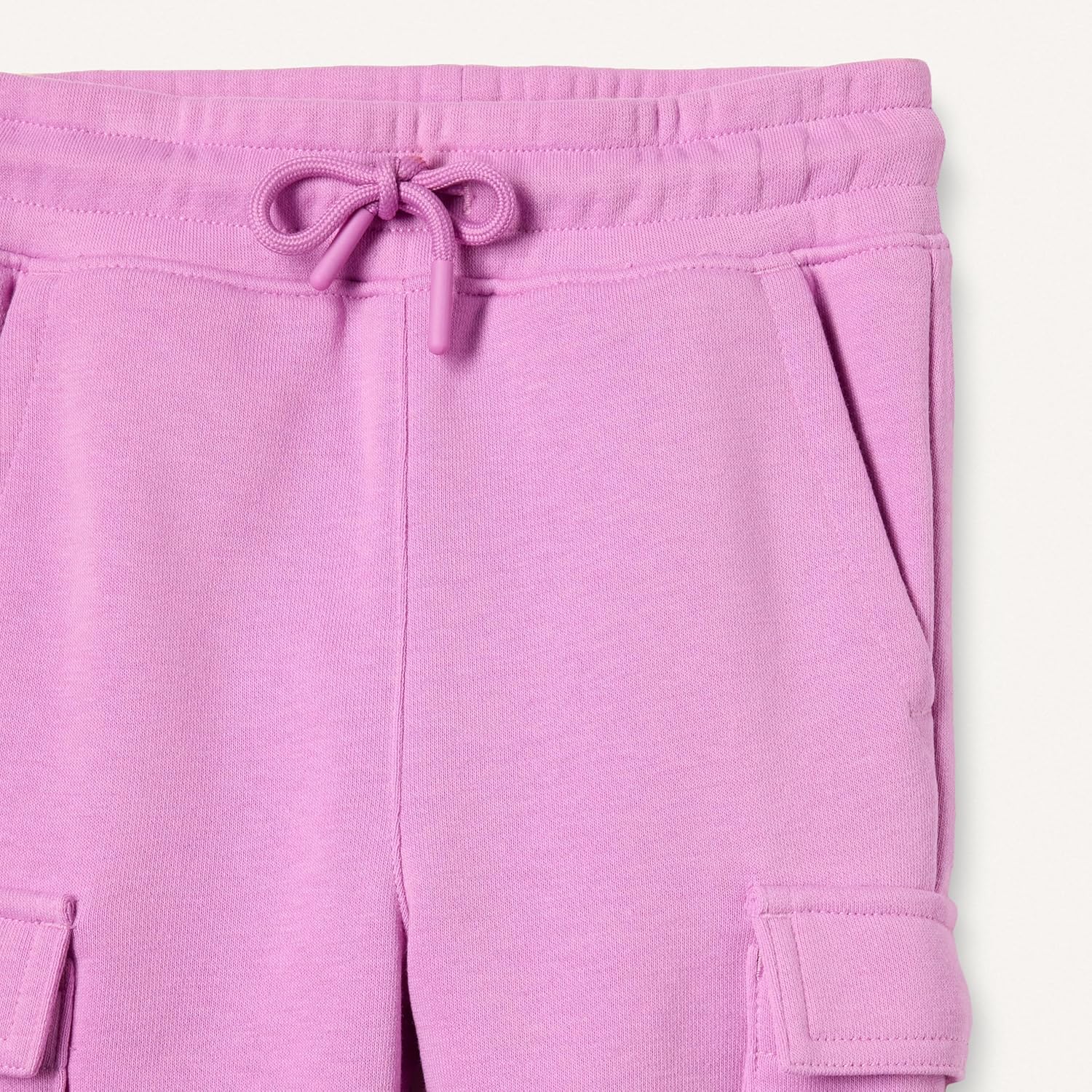 Thumbnail 2 de Amazon Essentials Unisex Kinder Cargo-Jogginghose (Relaxed Fit, Frottee, Kordelzug)