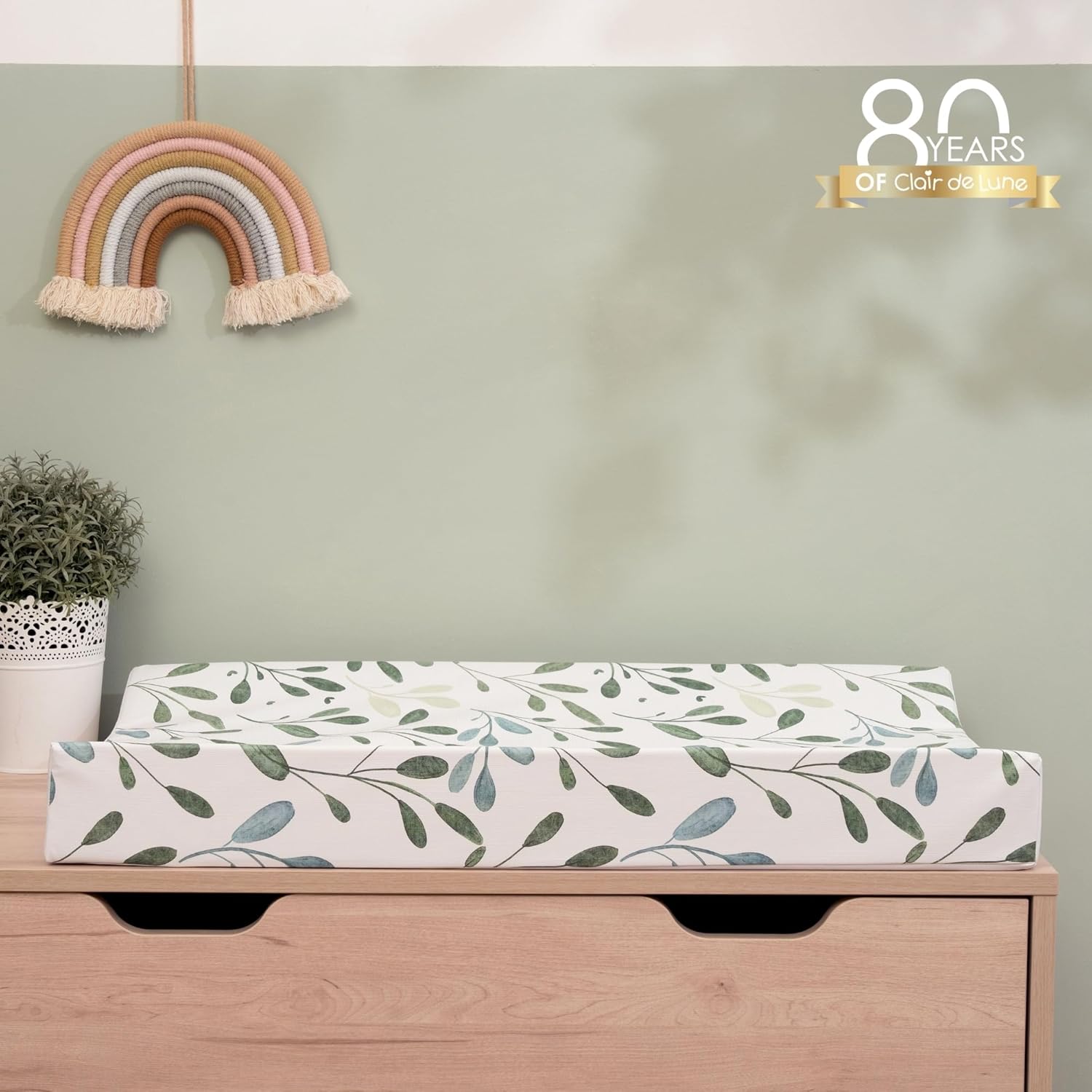 Detalle de Clair de Lune Olive Anti-Roll Wedge Baby Changing Mat 67 x 44 cm