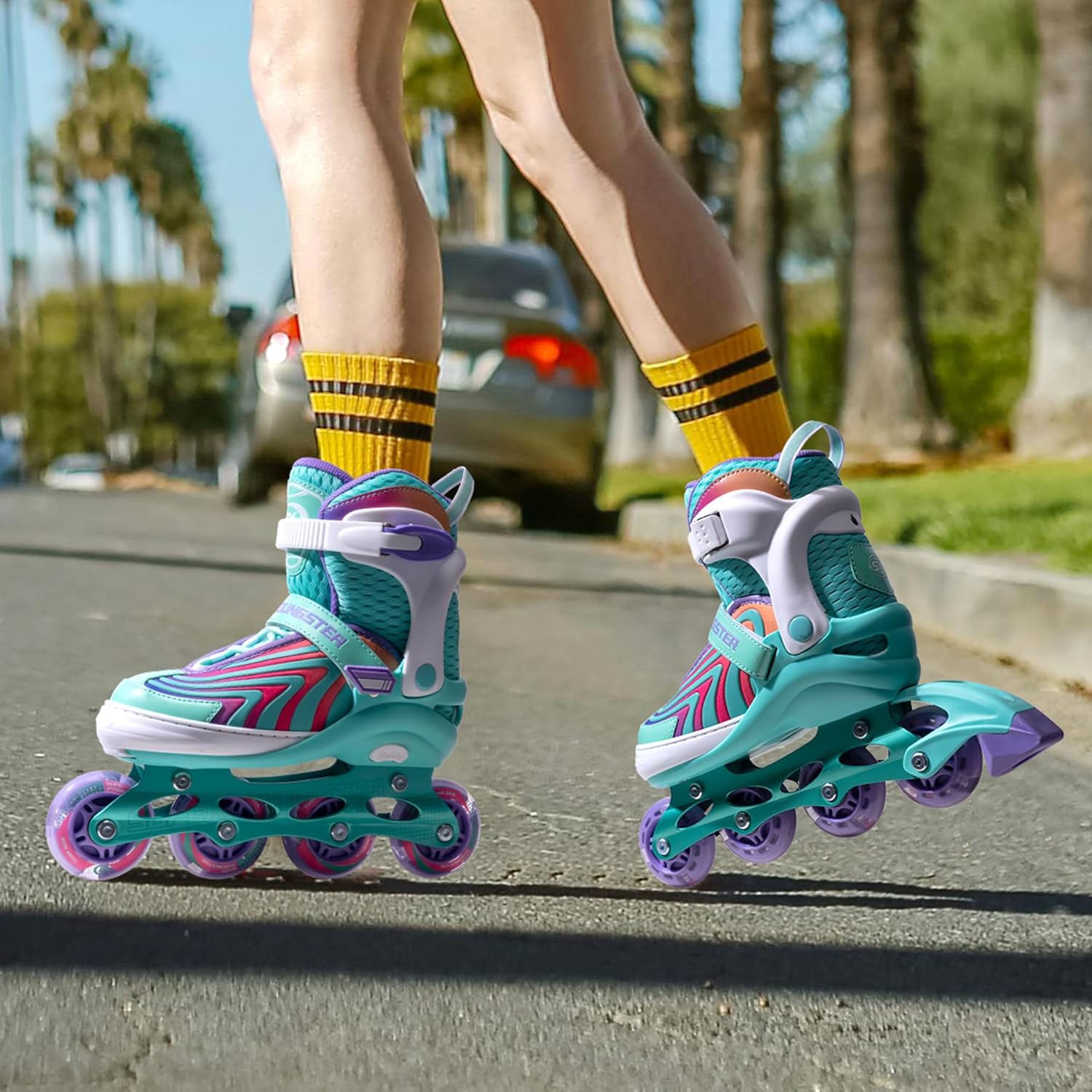 Thumbnail 1 de SUPER YOUNGSTER Adjustable Light Up Inline Skates for Kids (Ages 4-12)