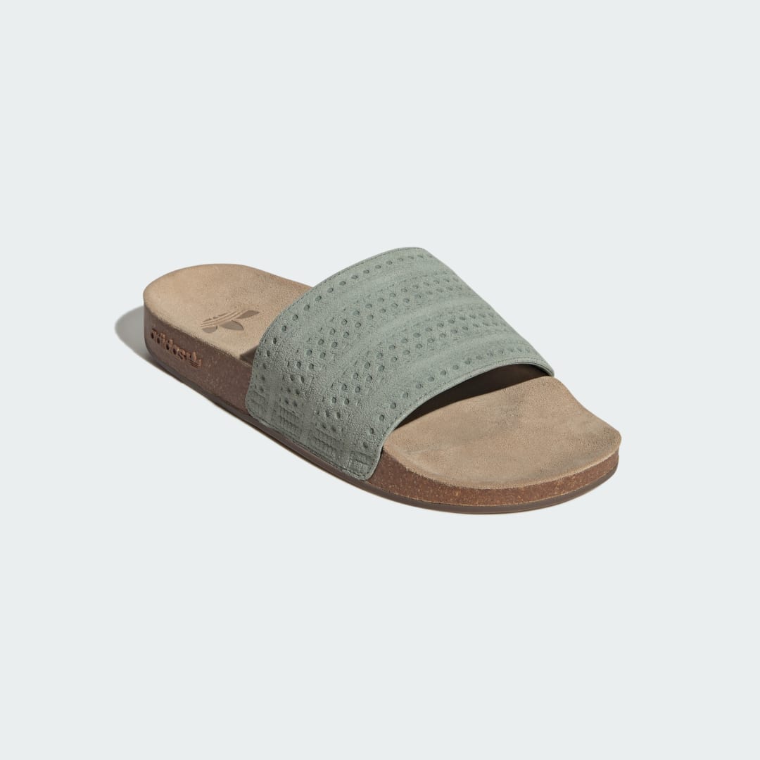 Thumbnail 3 de Chancla Adilette de Adidas en Verde: comodidad clásica para el día a día