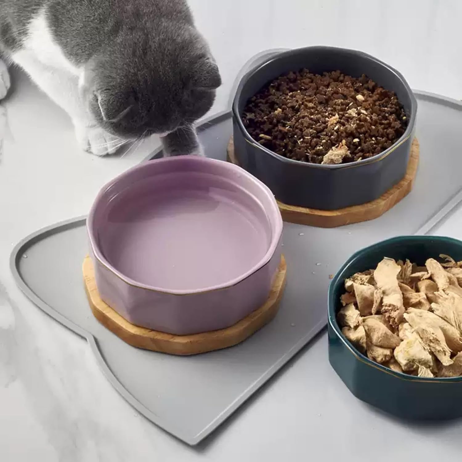 Thumbnail 6 de Cat Food Mat: Silicone Non-Slip, Waterproof Feeding Mat (44x25 cm) for Cats and Dogs