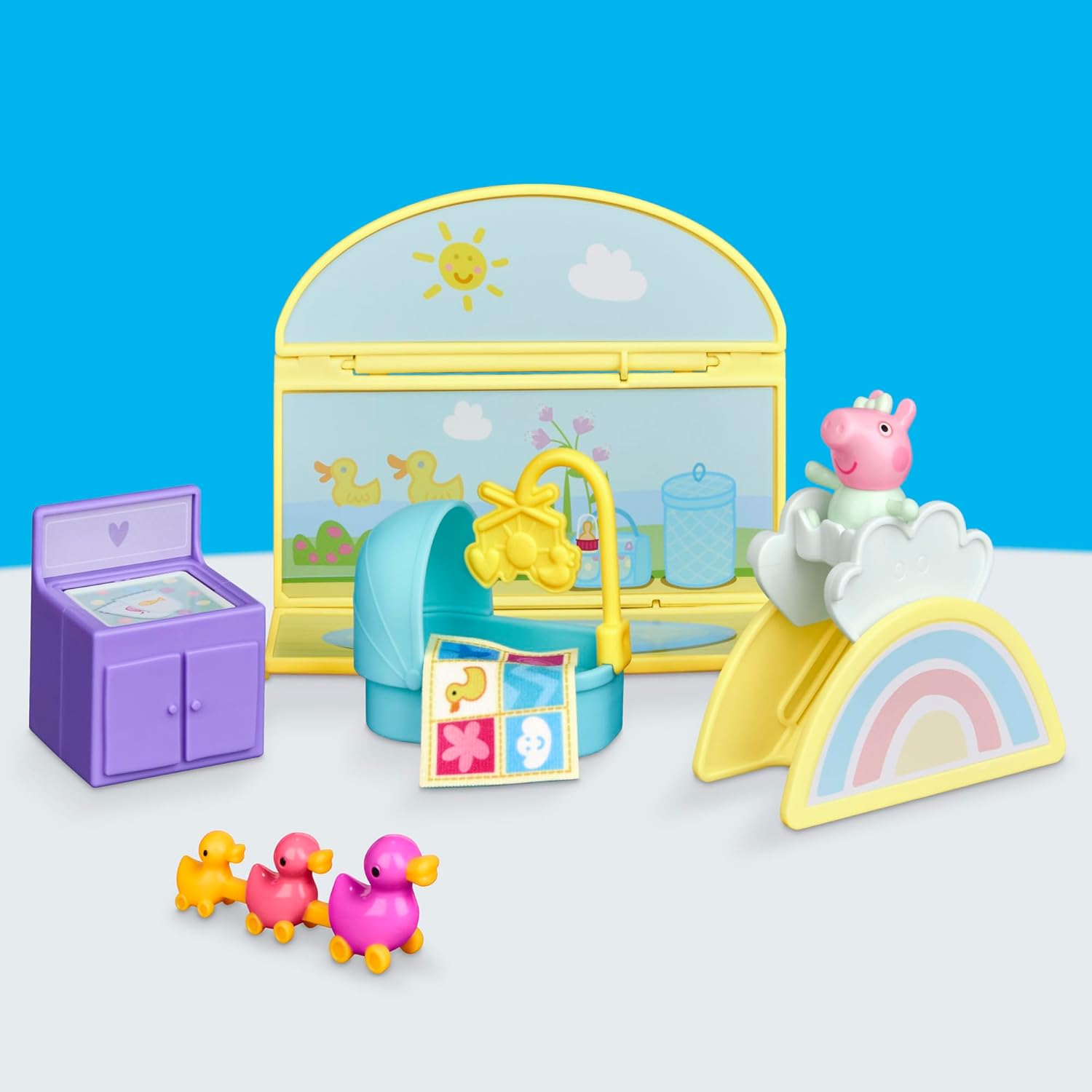 Thumbnail 4 de Peppa Pig Evie’s Nursery Playset (8 pieces) with rainbow slide, changing table and 7.5cm Evie figure