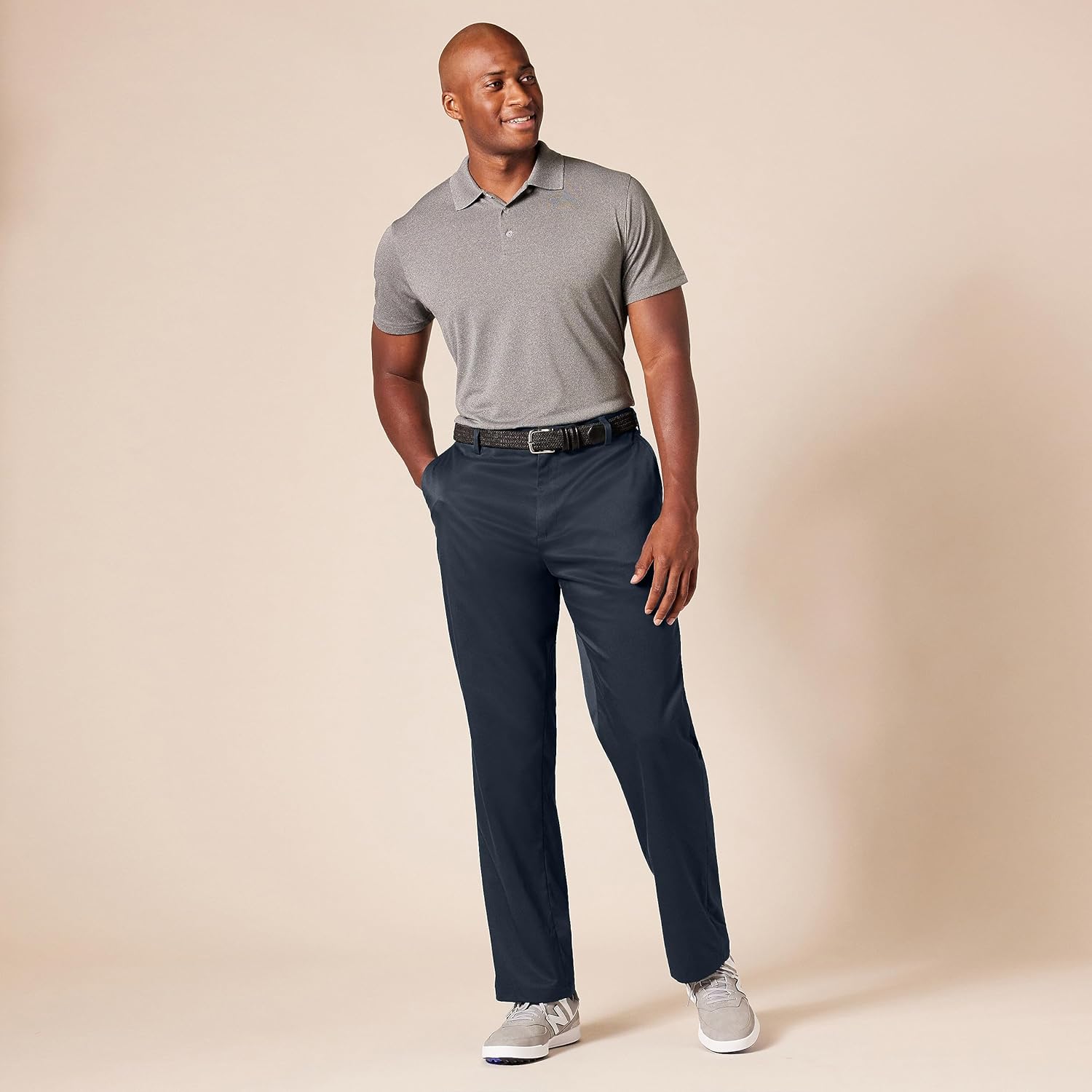 Thumbnail 6 de Amazon Essentials Men’s Classic-Fit Stretch Golf Trousers (Discontinued Colours)