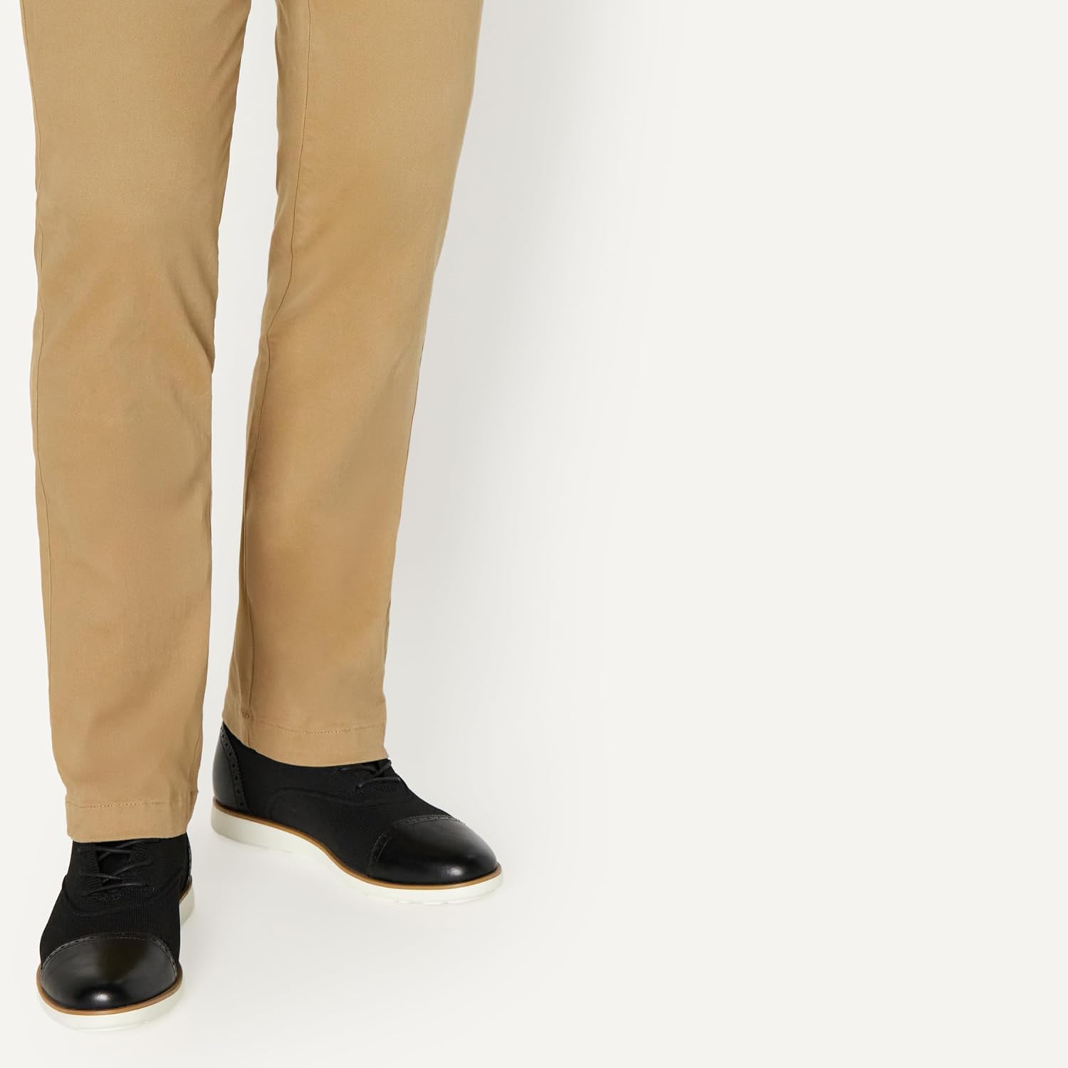 Thumbnail 1 de Amazon Essentials Herren Oxford-Brogue-Business-Sneaker mit Strick-Obermaterial