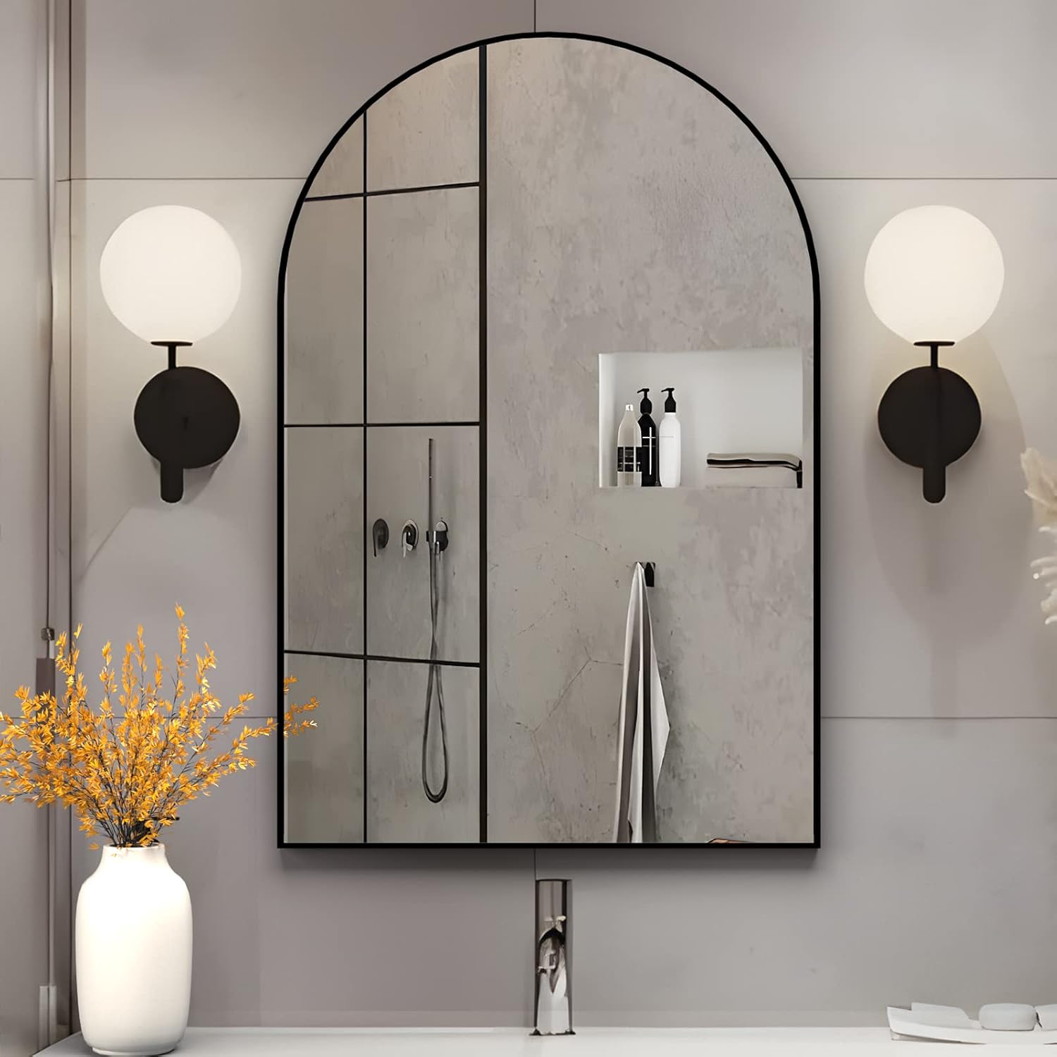 Detalle de NEUWEABY Miroir mural arqué noir 50 x 75 cm avec cadre métallique