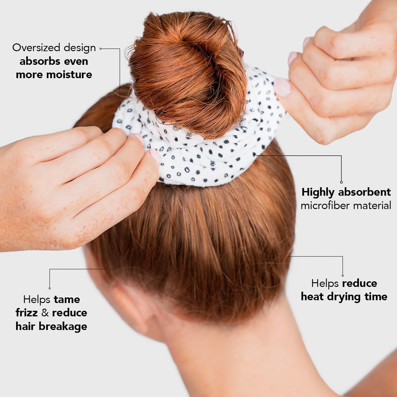 Detalle de Kitsch Microfiber Hair Towel Scrunchies 2-Piece Set
