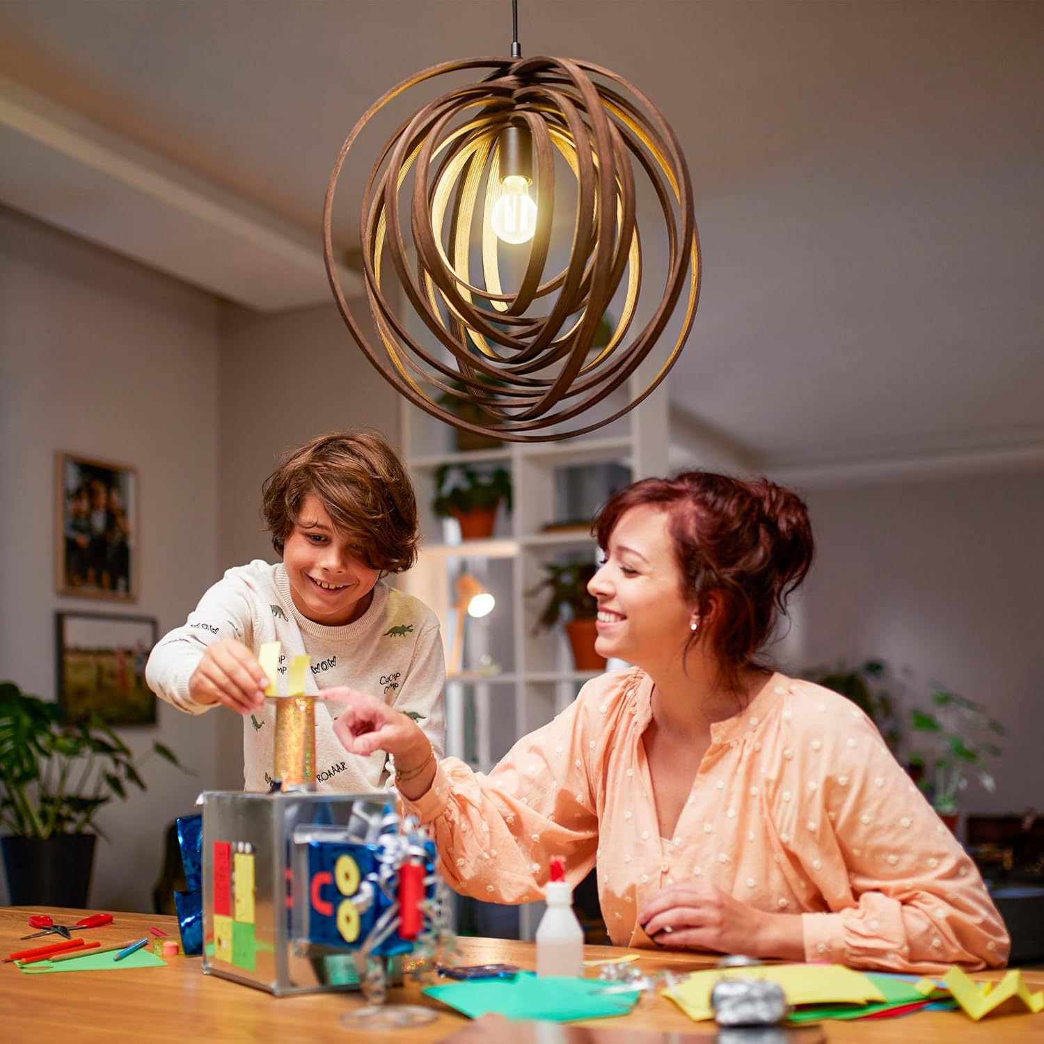 Detalle de Philips Classic UltraEfficient LED light bulb, 100W equivalent, E27, A60, 2700K frosted glass, dimmable