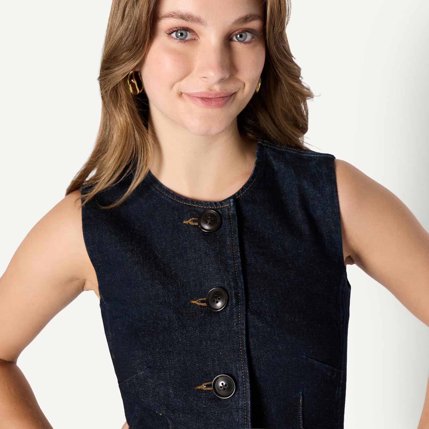 Detalle 2 de Amazon Essentials Demi's Pick Denim Button Vest for Women