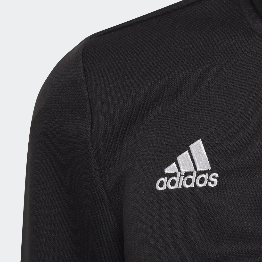 Detalle de Sudadera entrenamiento Entrada 22 de Adidas: una opción práctica para tus sesiones