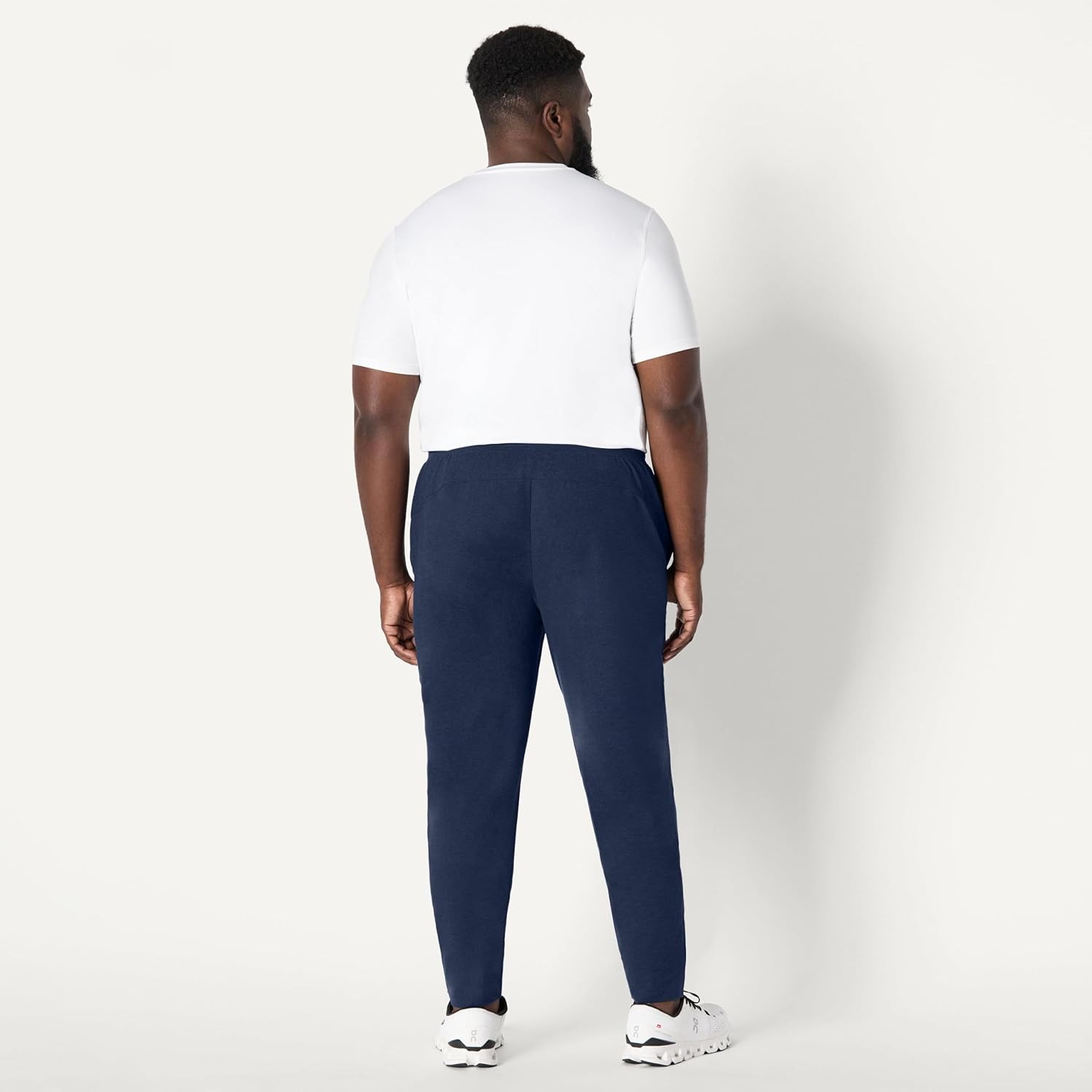 Thumbnail 6 de Herren Funktions-Jogginghose von Amazon Essentials (schmal zulaufend) für Training & Fitnessstudio