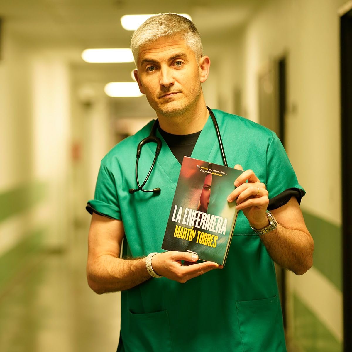 Detalle 2 de La enfermera – bok med inriktning mot polisprocedurer och psykologisk thriller