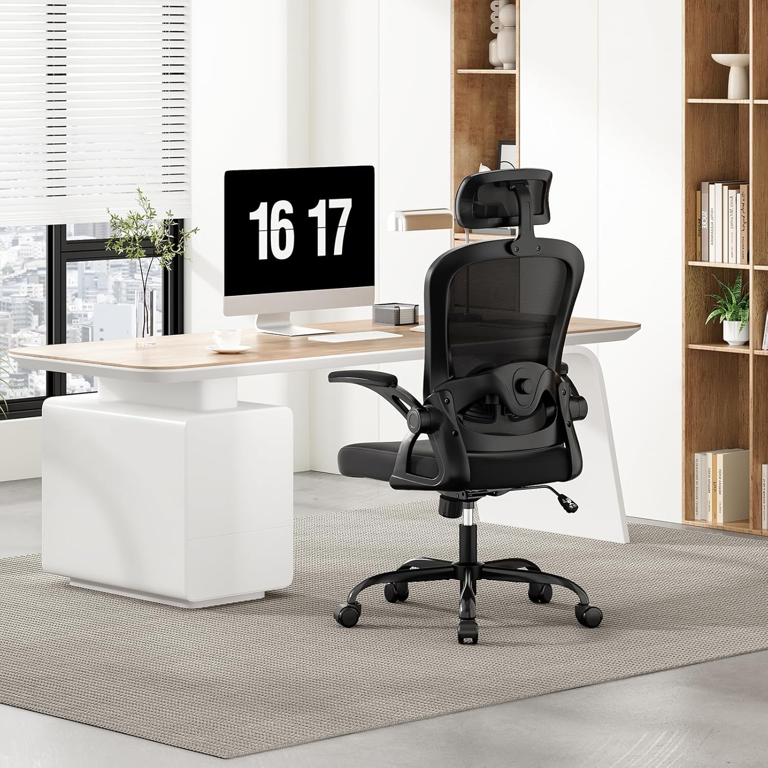 Thumbnail 6 de Farini High Back Executive Office Chair with Adjustable Support, Flip-Up Arms & Ergonomic Design – All Black
