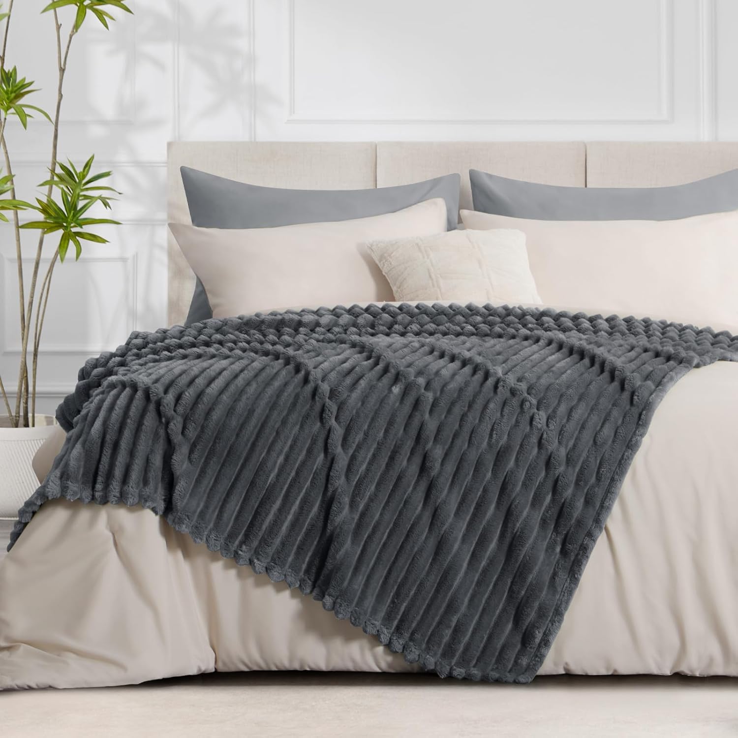 Thumbnail 2 de RUIKASI Kuscheldecke Grau 220x240 cm (XXL) – flauschige Fleece- und Sofadecke für Wohnzimmereinrichtung