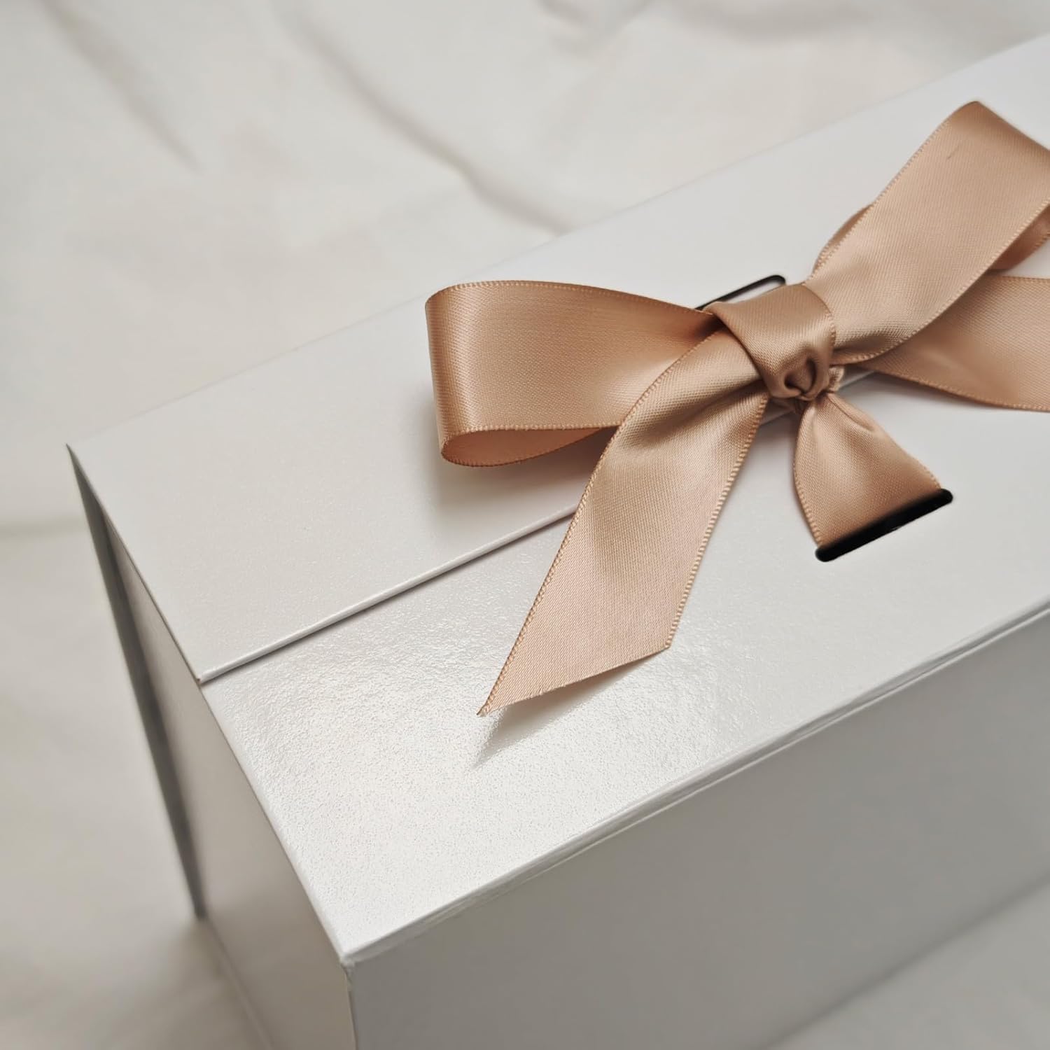 Thumbnail 4 de Tekhoho Weiß Geschenkbox 22x22x10 cm mit Magnetdeckel und Schleife – Premium Verpackung für Hochzeit, Geburtstag & mehr