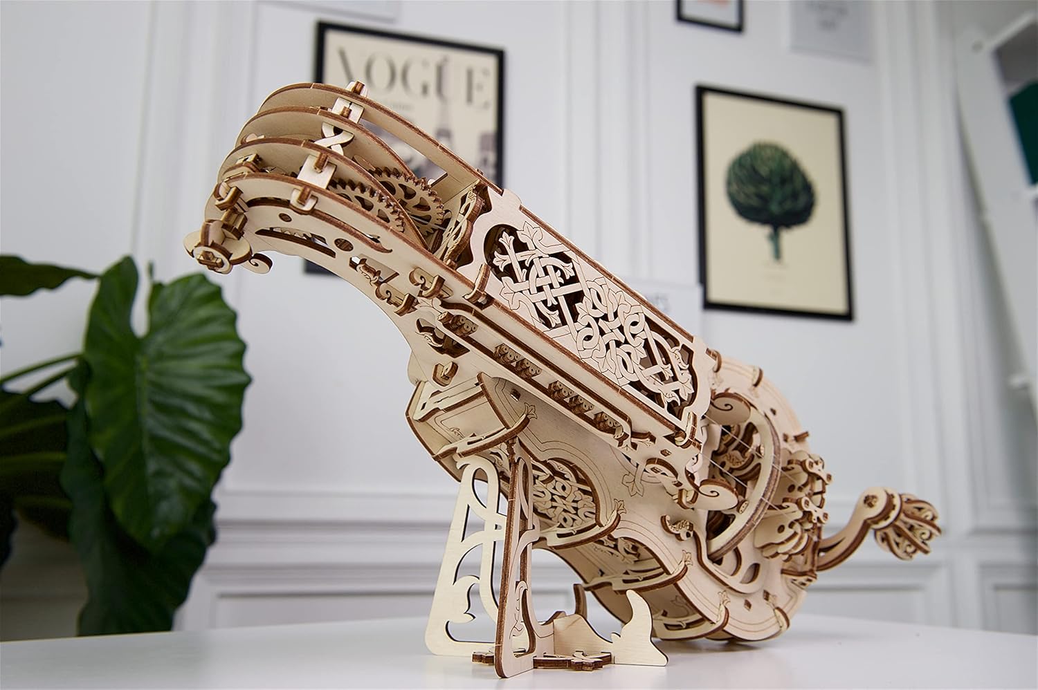 Thumbnail 6 de UGEARS Hurdy Gurdy Puzzle 3D in Legno – Strumento Musicale da Costruire