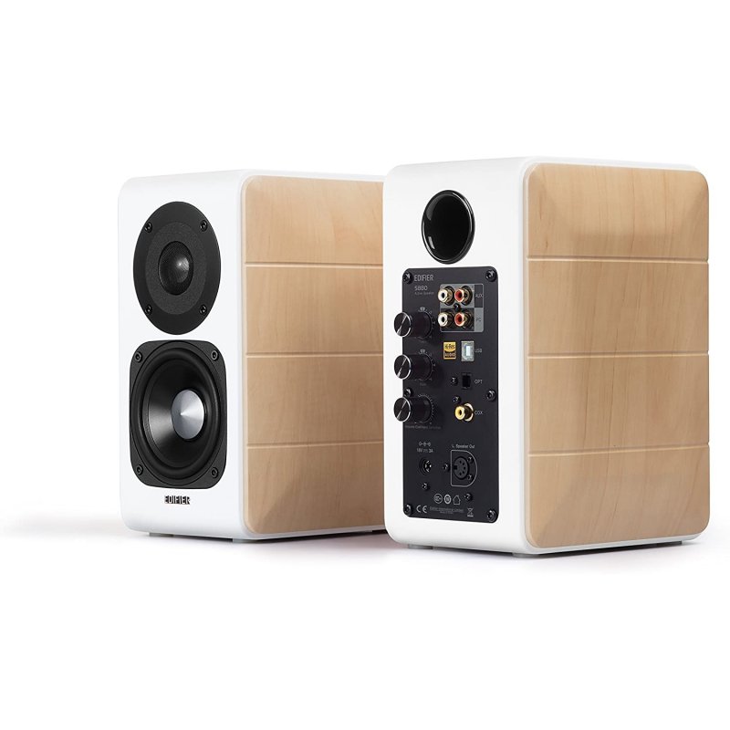 Detalle 2 de Edifier S880DB: Altavoces activos 2.0 en blanco, sonido con detalle y tacto premium