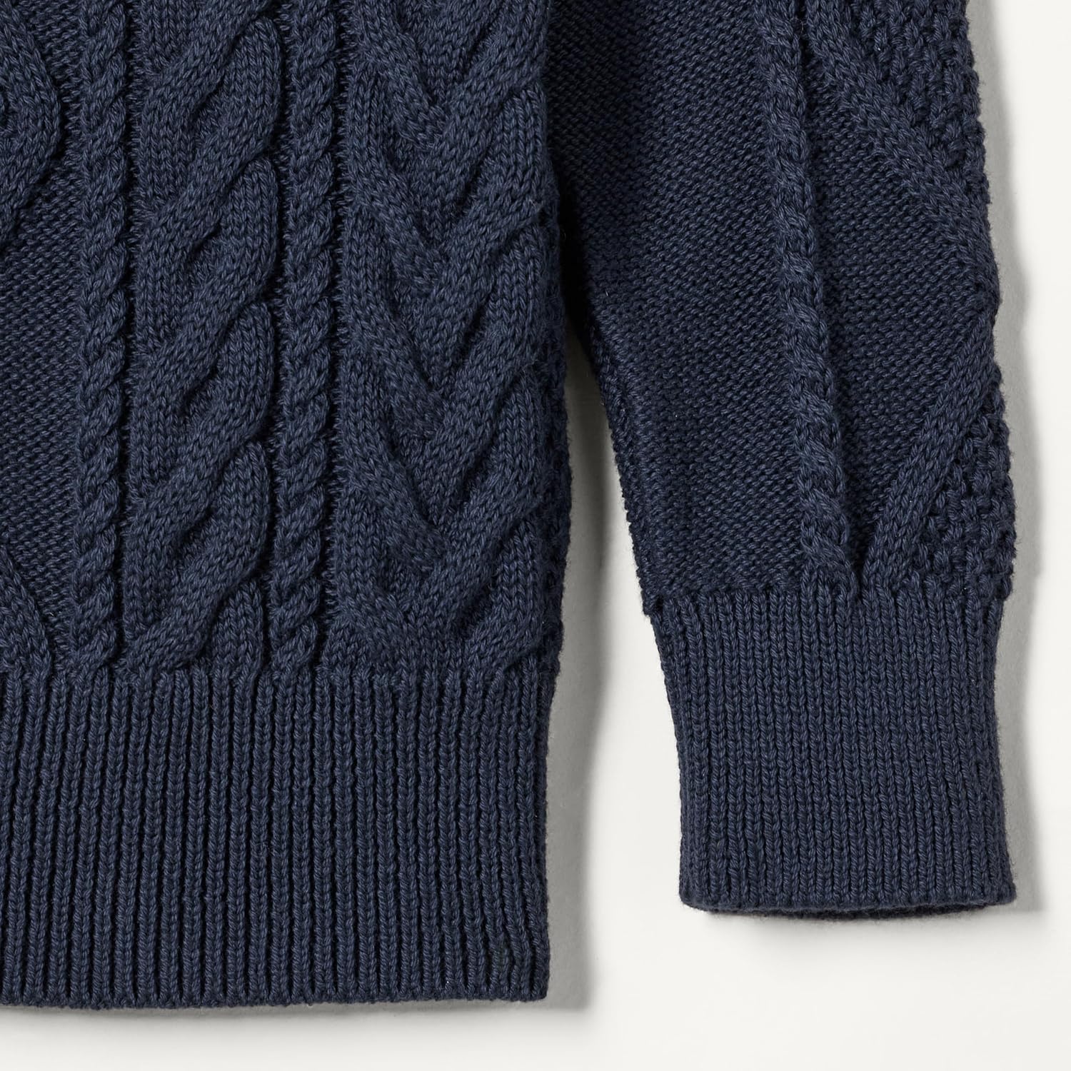 Detalle de Amazon Essentials Boys and Toddlers' Quarter-Zip Cable-Knit Relaxed-Fit Jumper