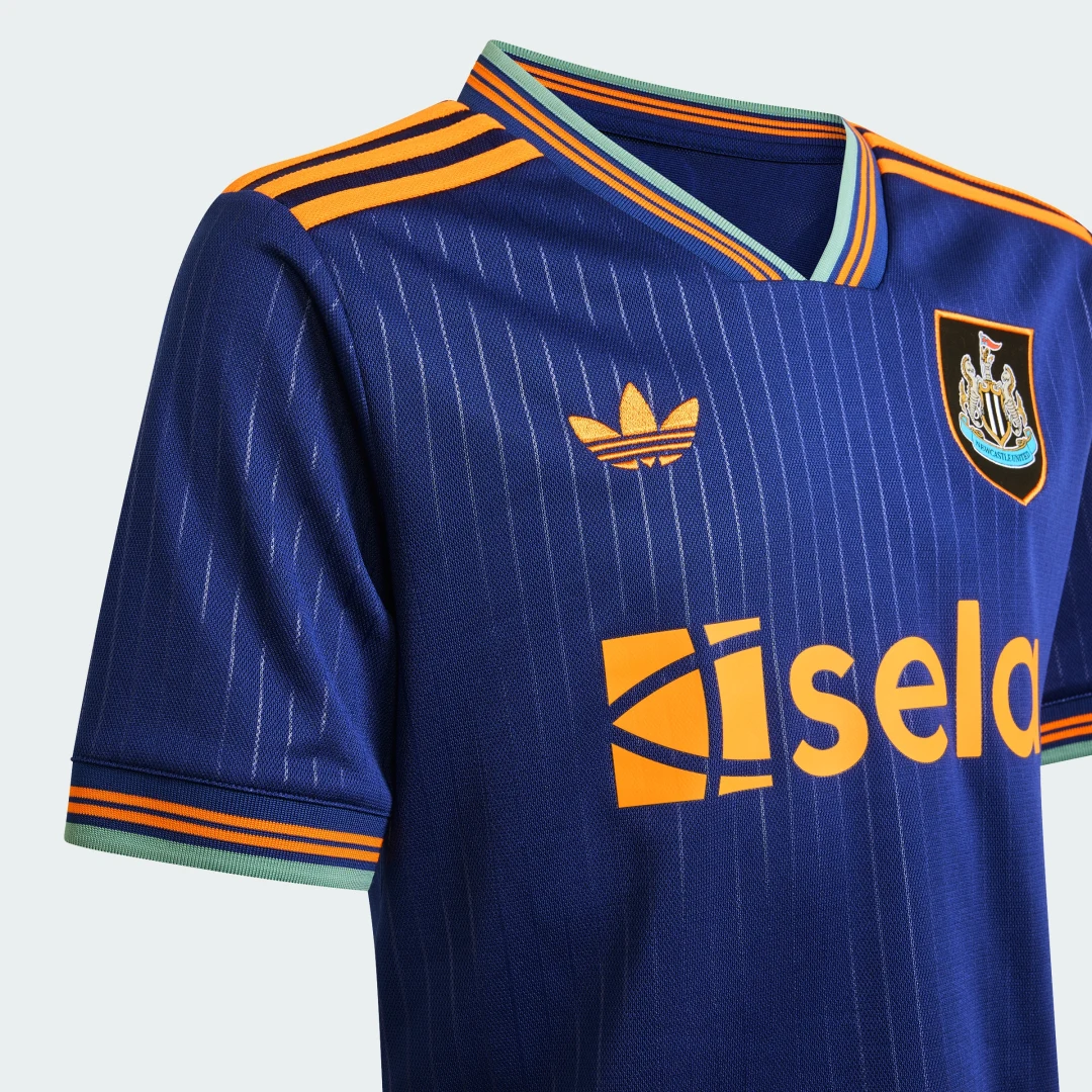 Detalle de Adidas camiseta tercera equipación Newcastle United FC 25/26