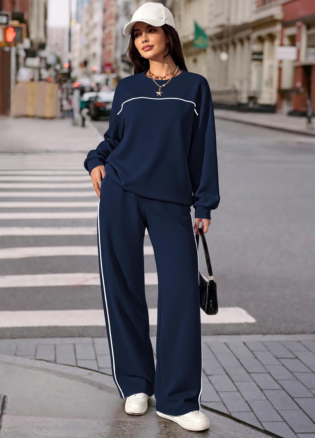 Detalle 1 de OFEEFAN WST2919 Women's Two-Piece Lounge Set with Contrast Piping