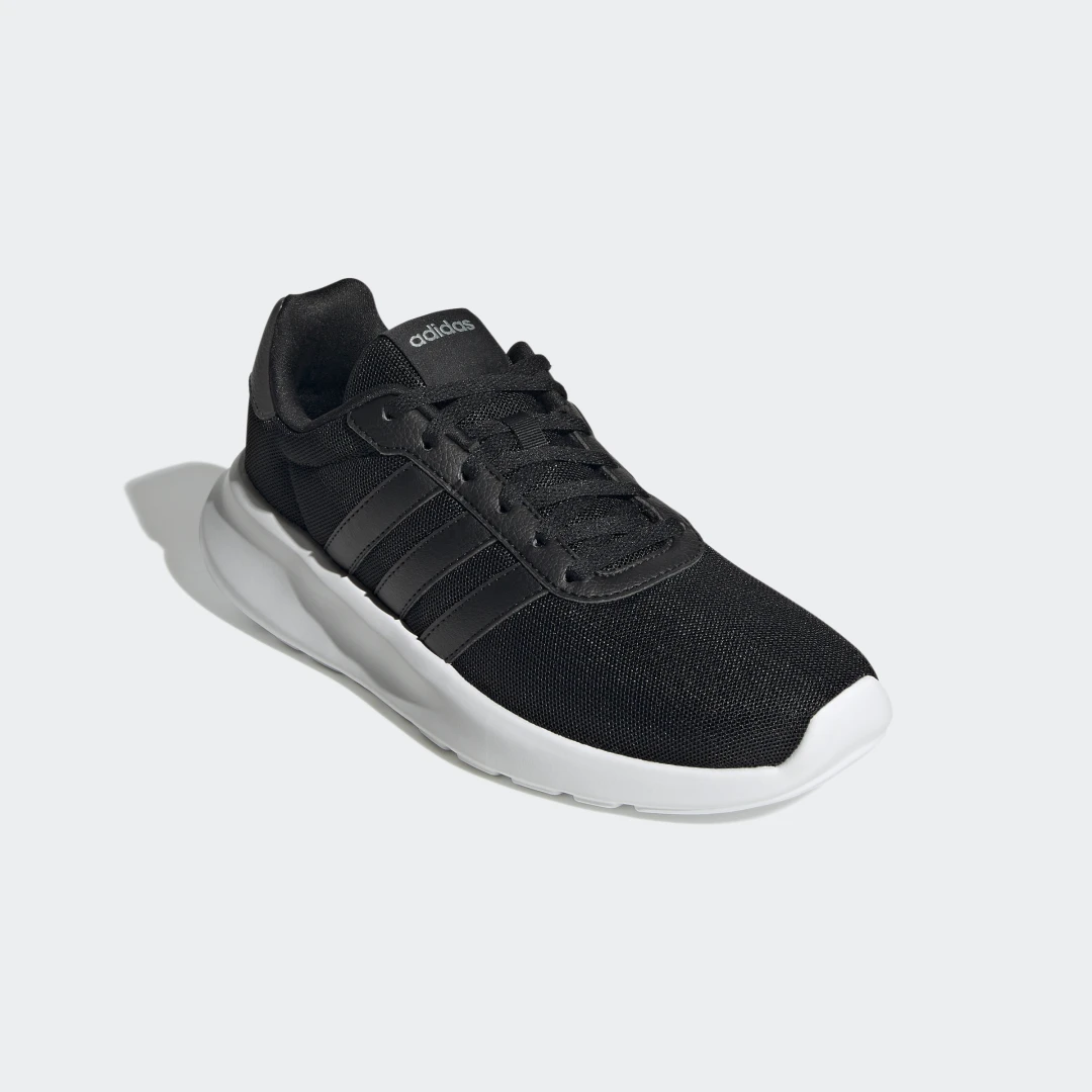 Detalle 2 de Adidas Lite Racer 3.0: zapatilla en negro para uso diario con estilo y comodidad