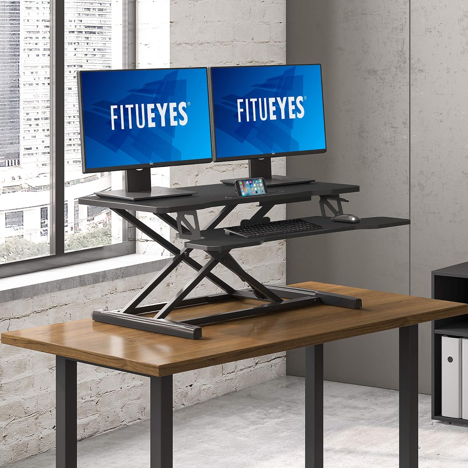 Thumbnail 4 de FITUEYES 36" Height Adjustable Standing Desk Converter (SD309101WB) – Sit-to-Stand Riser for Laptops and Dual Monitors