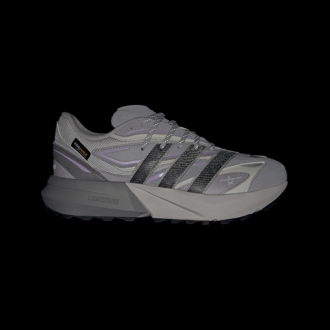 Detalle 2 de Zapatilla Lightblaze ATR de Adidas: gris, para uso diario y entreno ligero