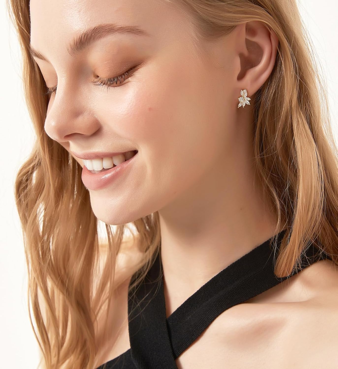 Thumbnail 5 de Titaniumcentral Damen Cluster Ohrringe – Marquise & Rund Zirkonia, hypoallergen, Gold/Silber