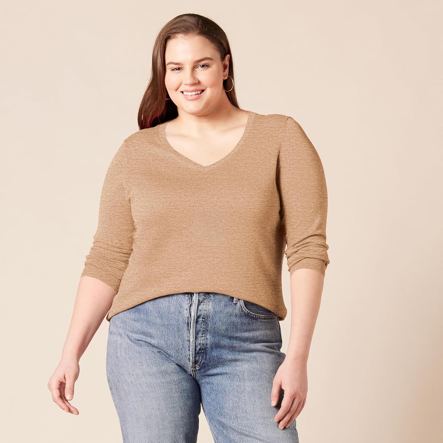 Thumbnail 4 de Amazon Essentials Women's Regular-Fit Lightweight V-Neck Long-Sleeve Jumper (Plus Size available)