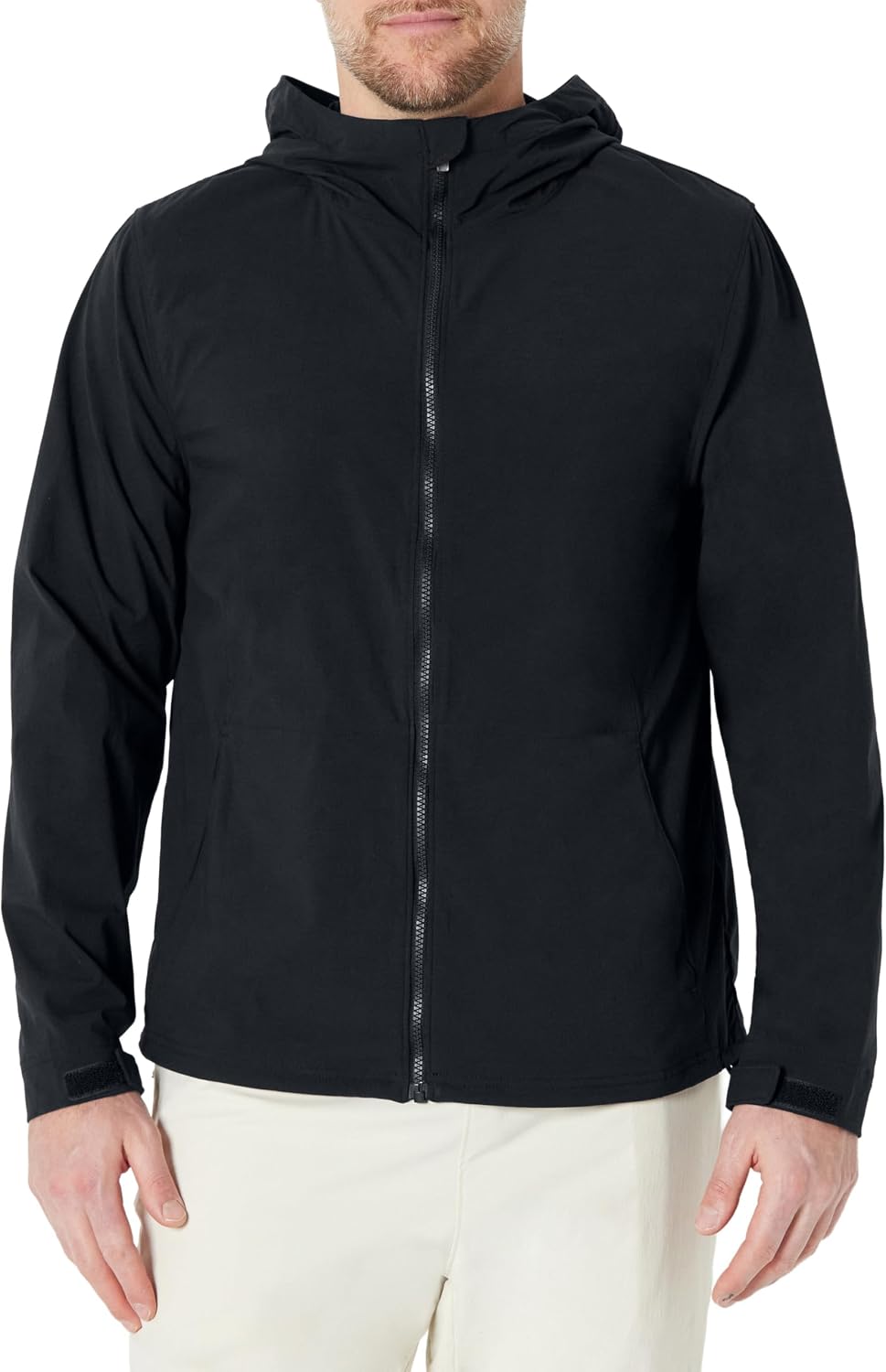 Detalle de Amazon Essentials Men's Active Lightweight Water Repellent Full-Zip Hiking Jacket